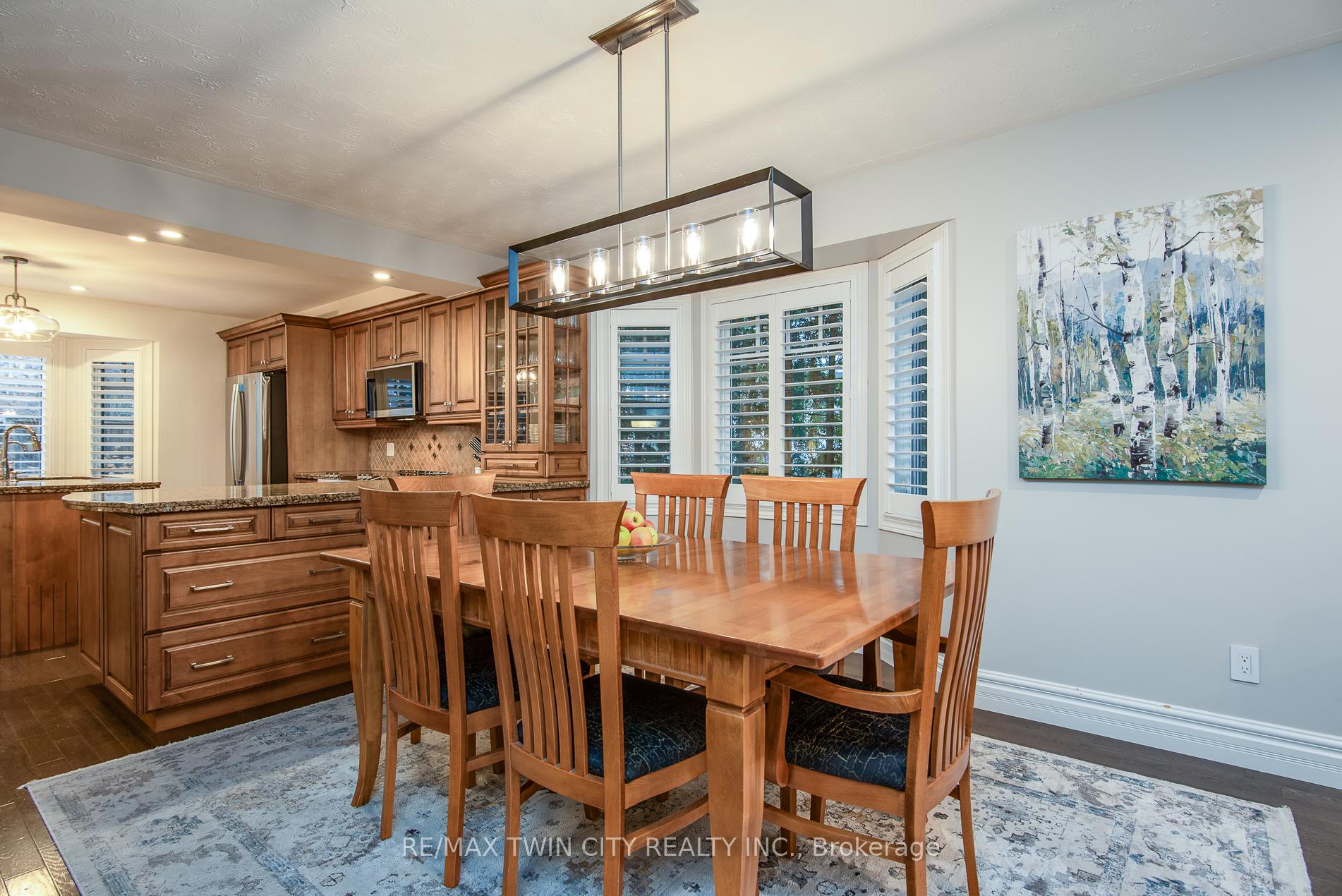 Photo 8 of 33 Woodview Crescent, Kitchener — HOMEH
