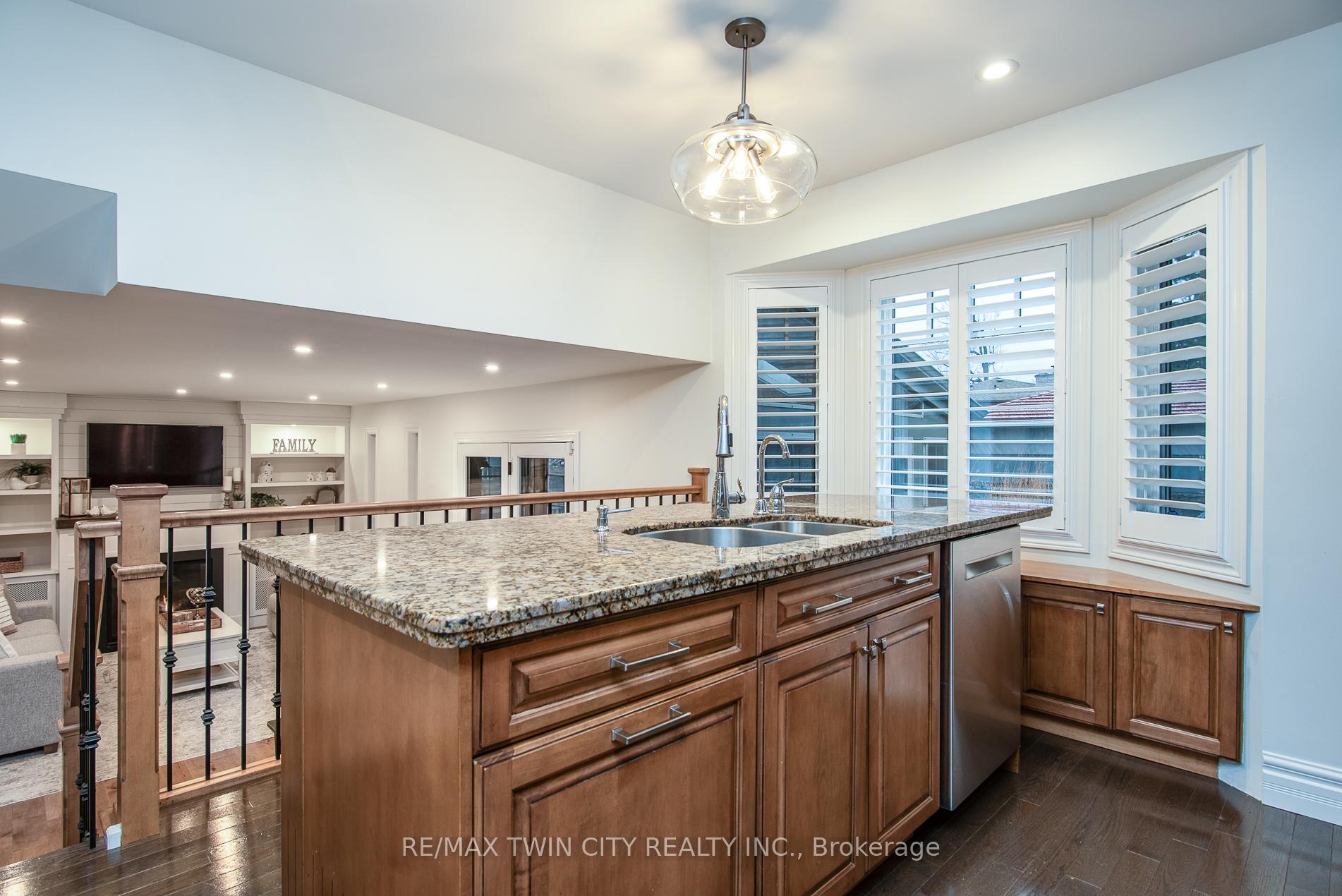 Photo 14 of 33 Woodview Crescent, Kitchener — HOMEH