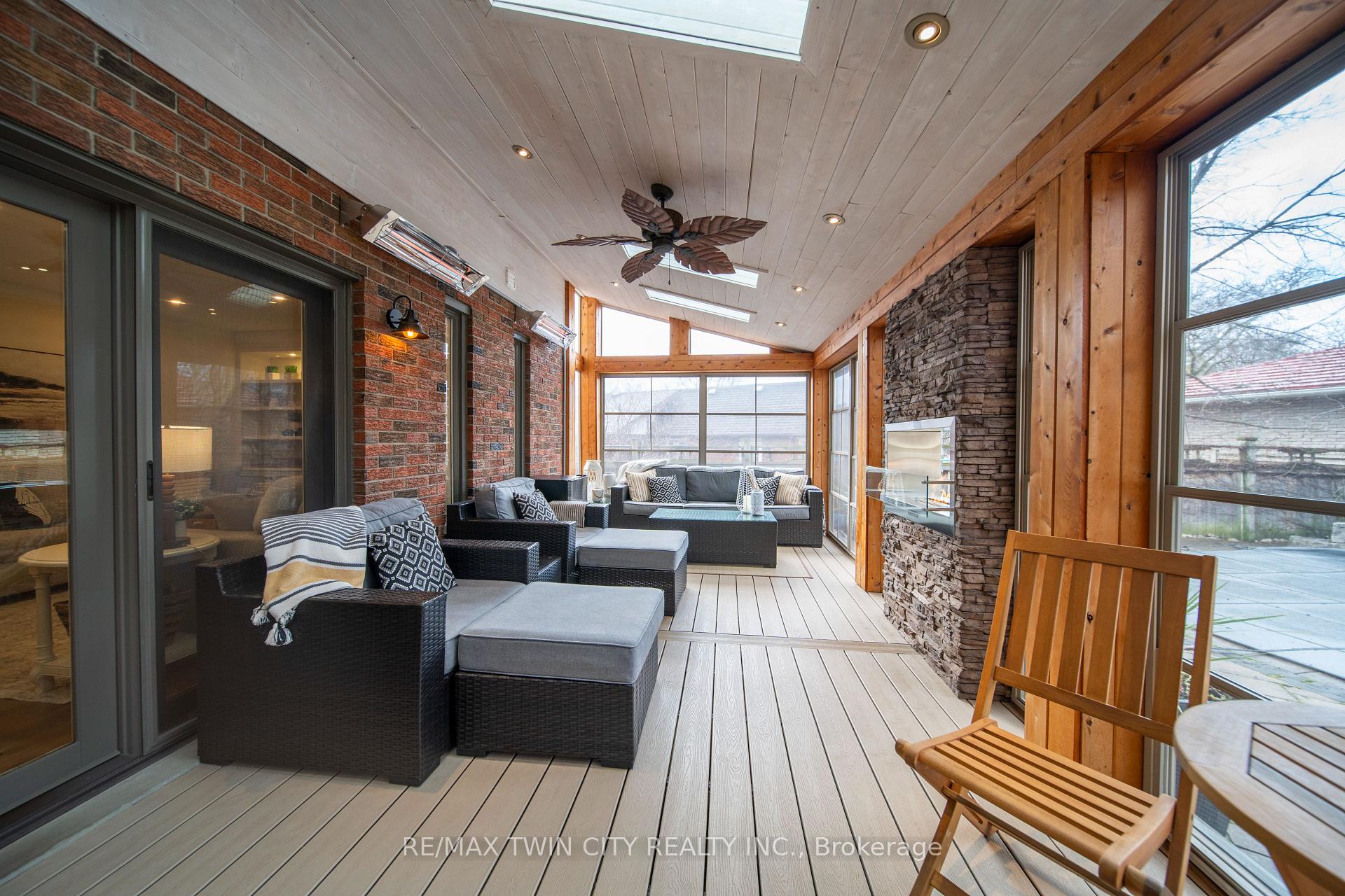 Photo 19 of 33 Woodview Crescent, Kitchener — HOMEH