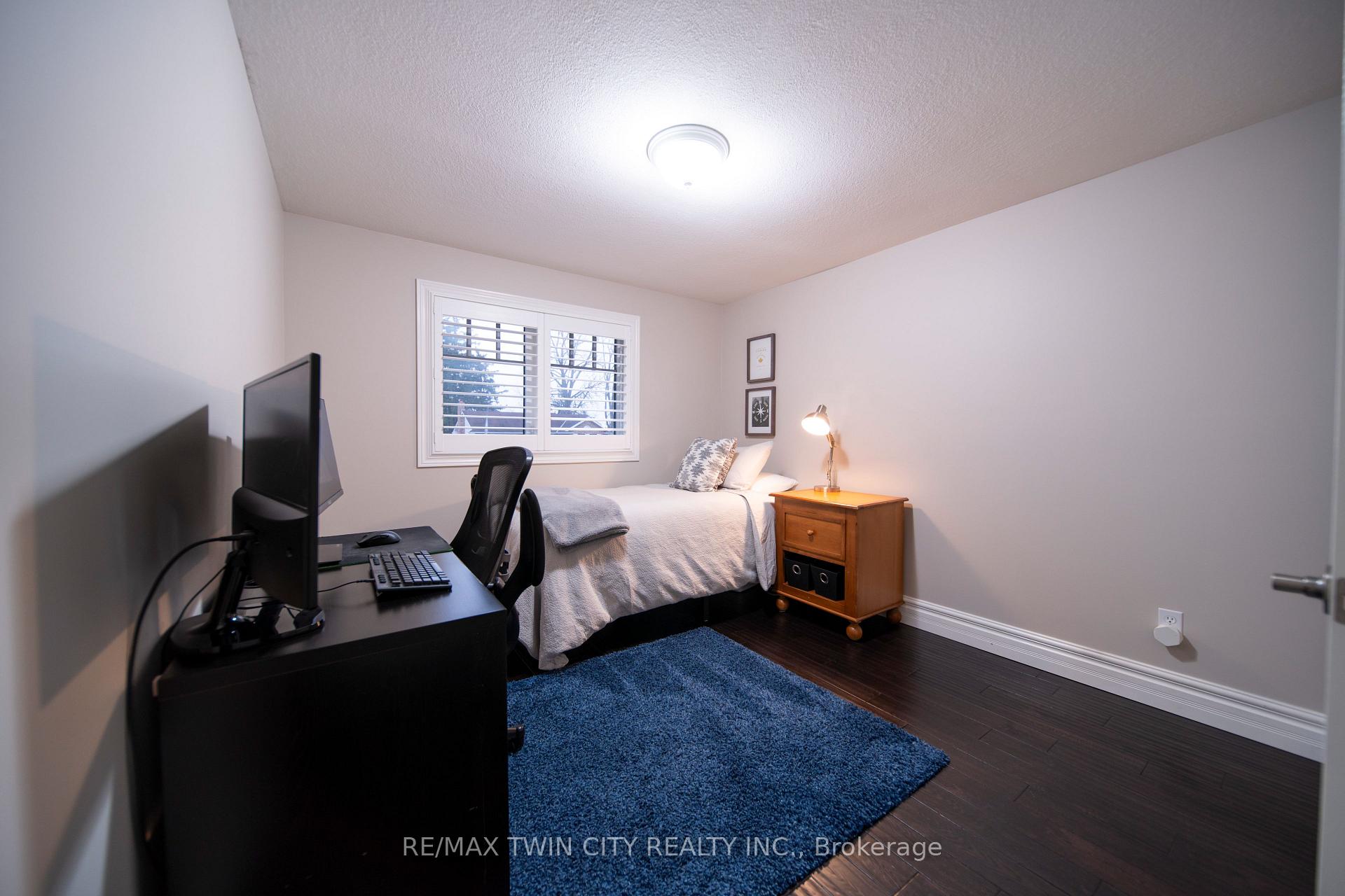 Photo 25 of 33 Woodview Crescent, Kitchener — HOMEH