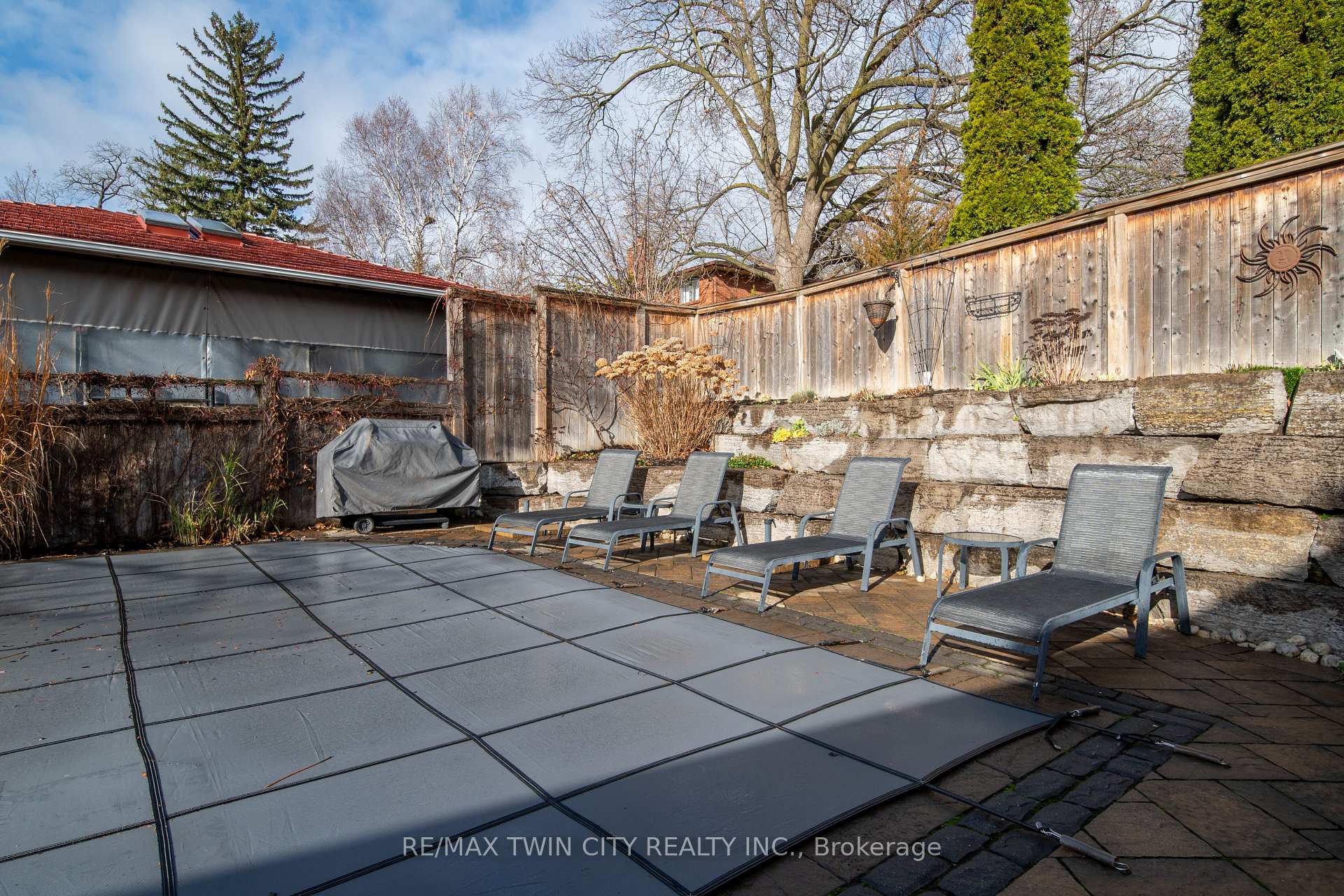 Photo 35 of 33 Woodview Crescent, Kitchener — HOMEH