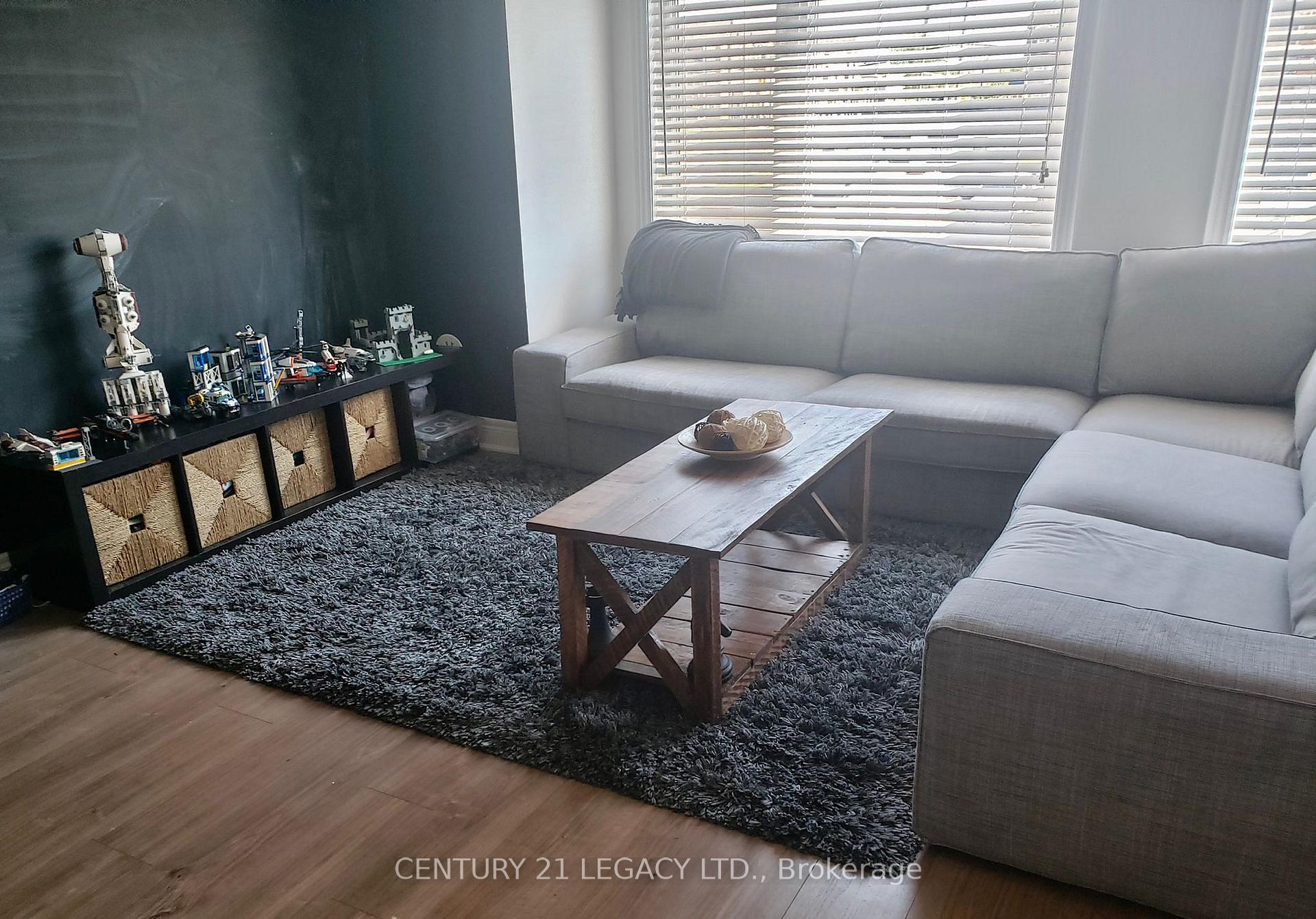 Photo 5 of 1441 Clarriage Court, Milton, Ford — HOMEH