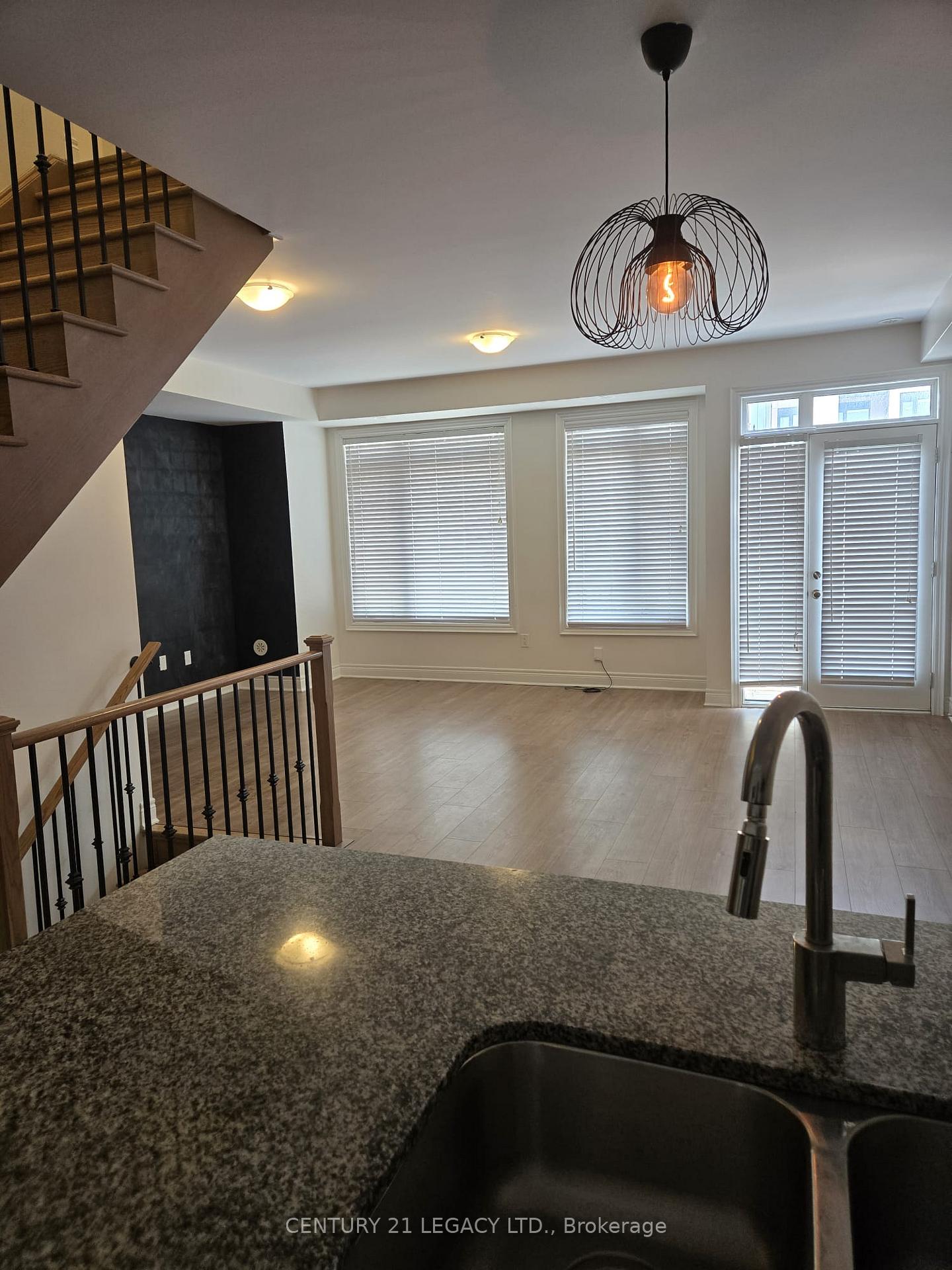 Photo 6 of 1441 Clarriage Court, Milton, Ford — HOMEH