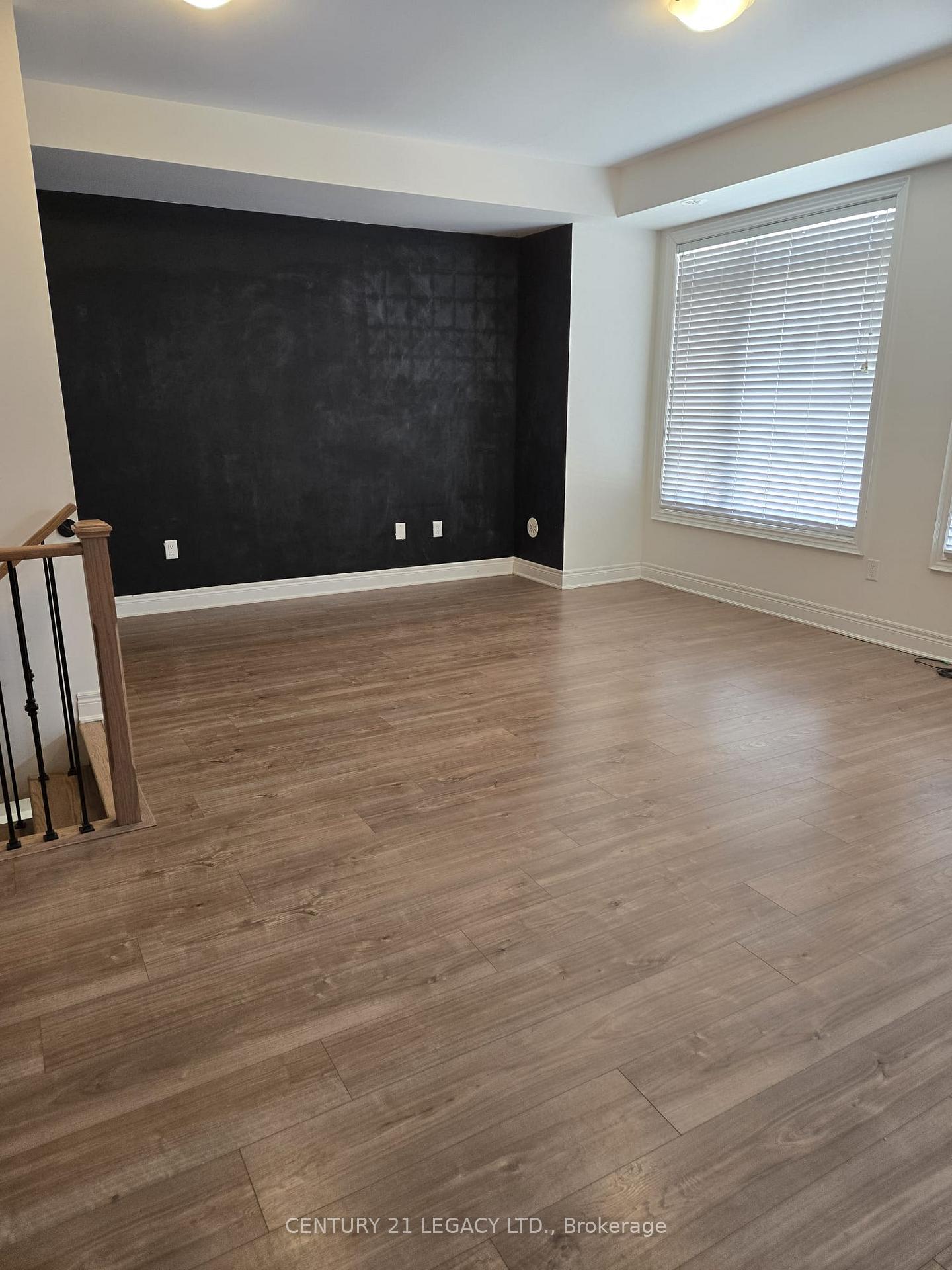 Photo 10 of 1441 Clarriage Court, Milton, Ford — HOMEH