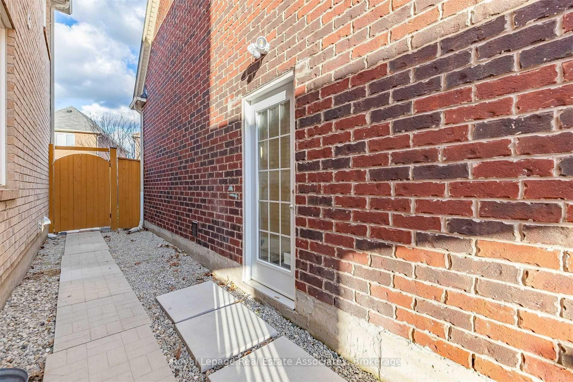 Photo 1 of Unit Bsmt, 685 Gervais Terrace, Milton, Coates — HOMEH