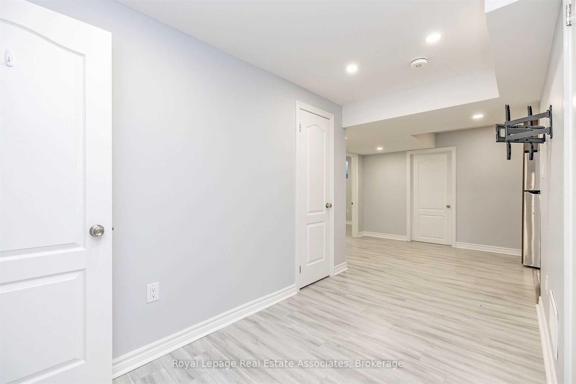 Photo 3 of Unit Bsmt, 685 Gervais Terrace, Milton, Coates — HOMEH