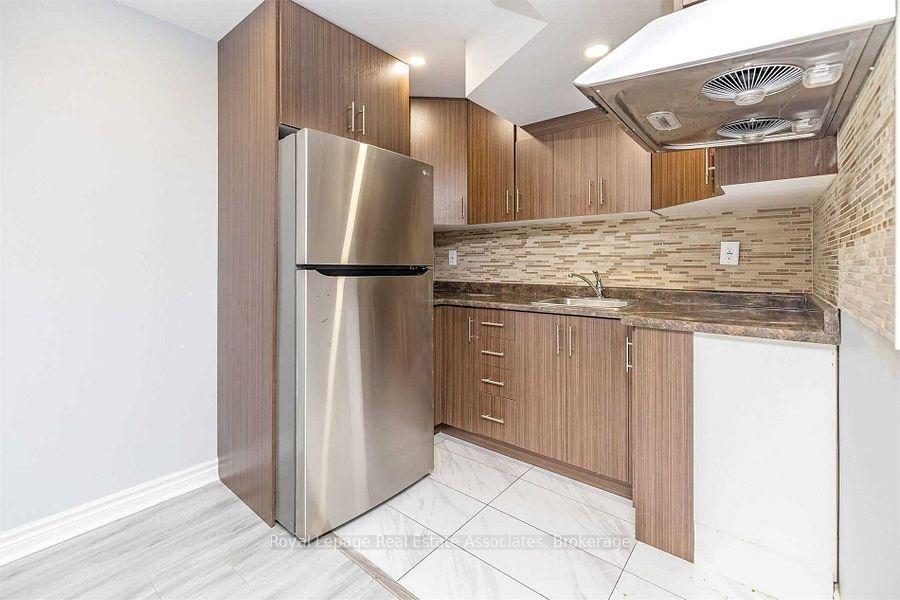 Photo 4 of Unit Bsmt, 685 Gervais Terrace, Milton, Coates — HOMEH