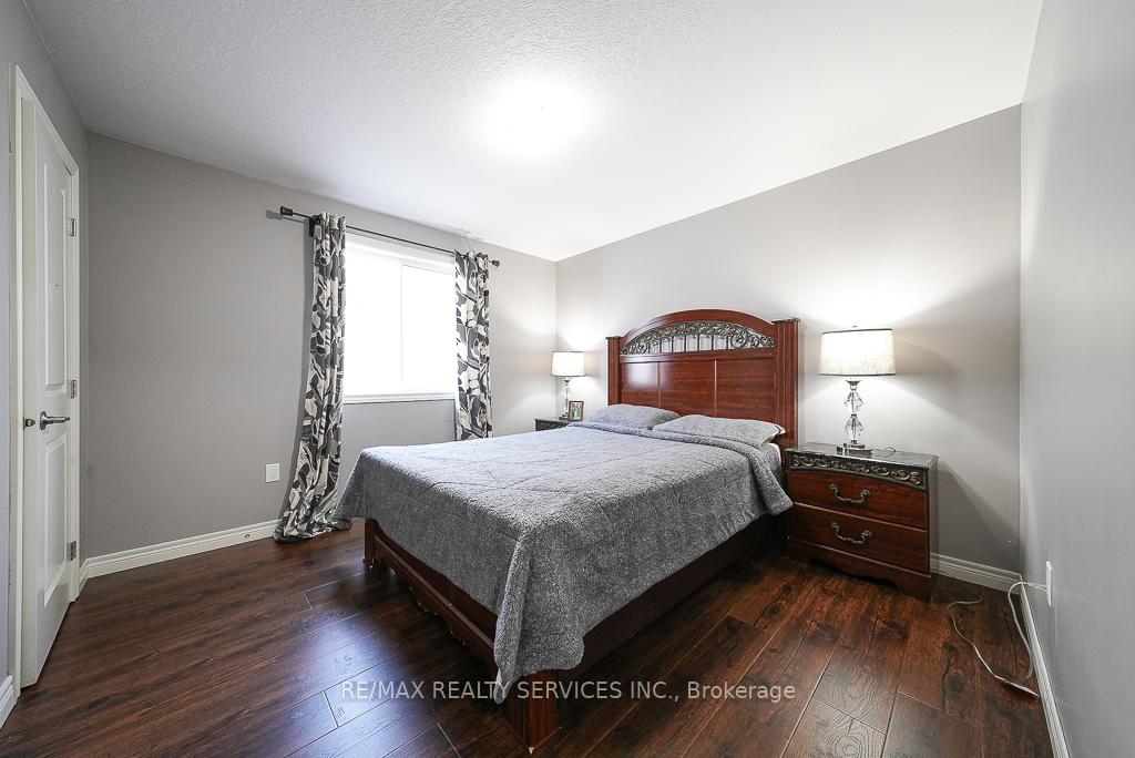 Photo 29 of 716 Robert Ferrie Drive, Kitchener — HOMEH