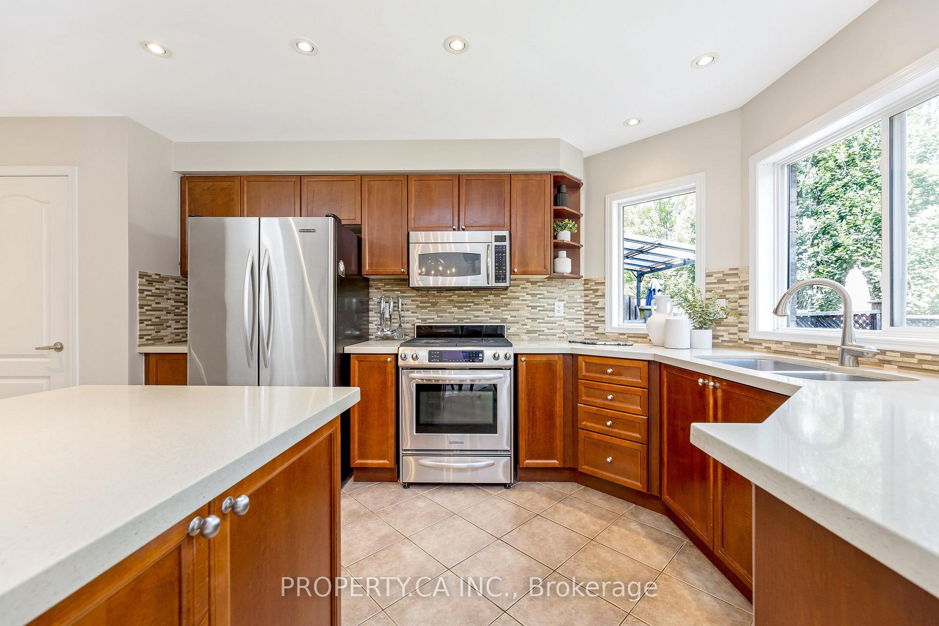 Photo 10 of 654 Laughren Crescent, Milton, Coates — HOMEH