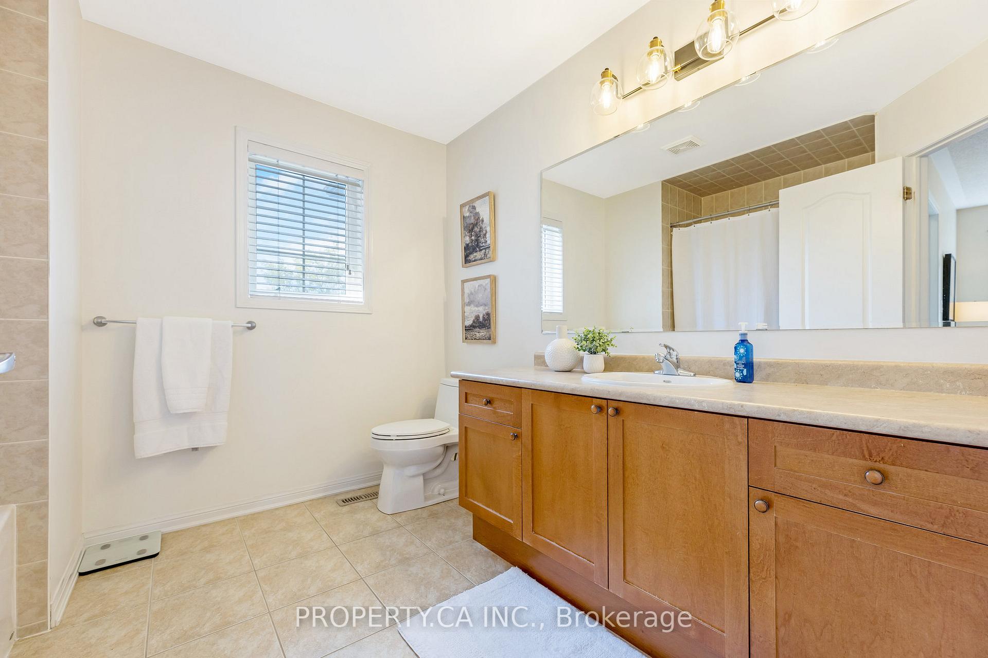 Photo 27 of 654 Laughren Crescent, Milton, Coates — HOMEH