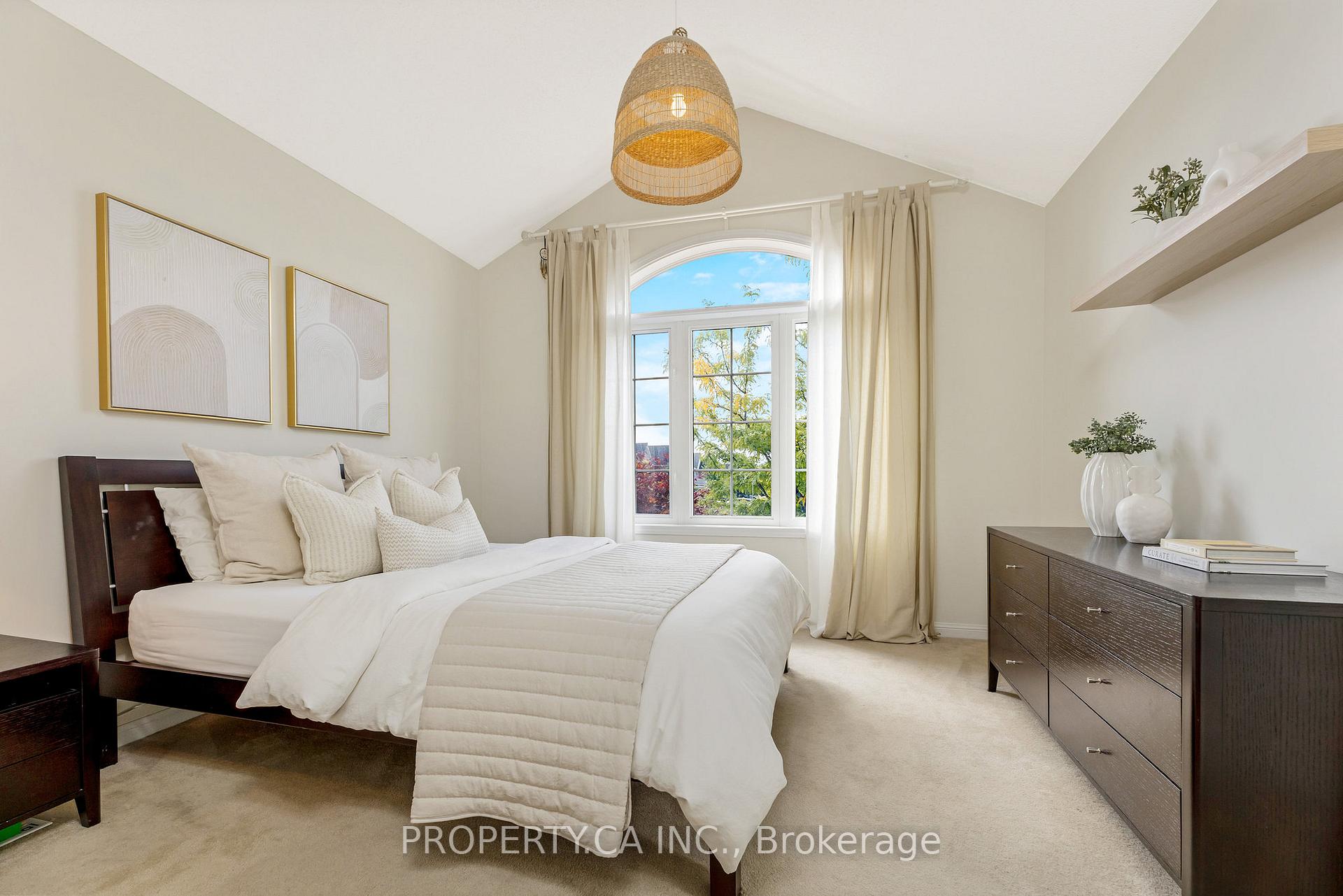 Photo 28 of 654 Laughren Crescent, Milton, Coates — HOMEH