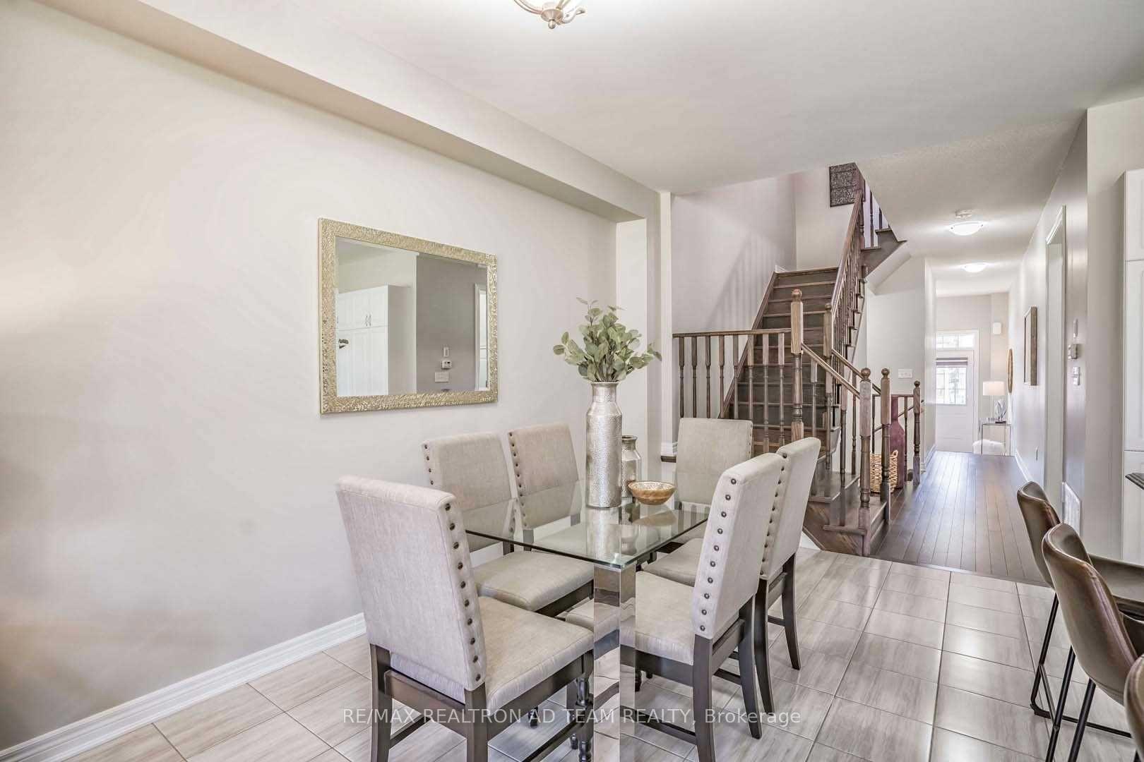 Photo 9 of 24 Reddington Road, Markham, Cedarwood — HOMEH