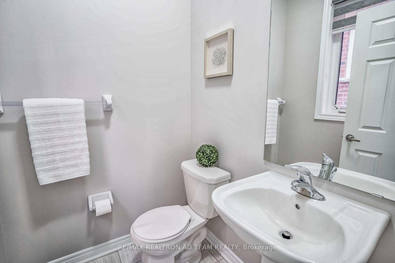 Photo 14 of 24 Reddington Road, Markham, Cedarwood — HOMEH