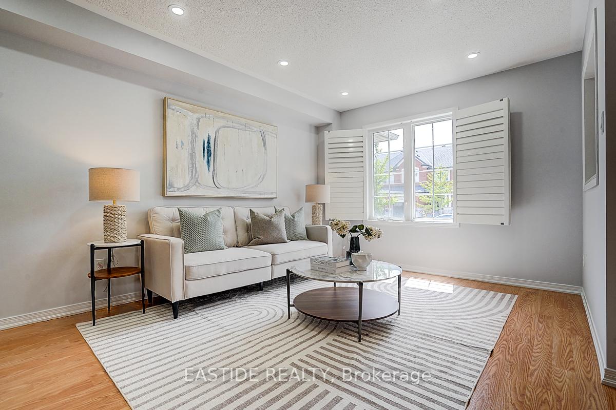 Photo 9 of 71 Andriana Crescent, Markham, Box Grove — HOMEH