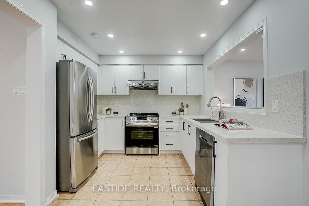 Photo 15 of 71 Andriana Crescent, Markham, Box Grove — HOMEH