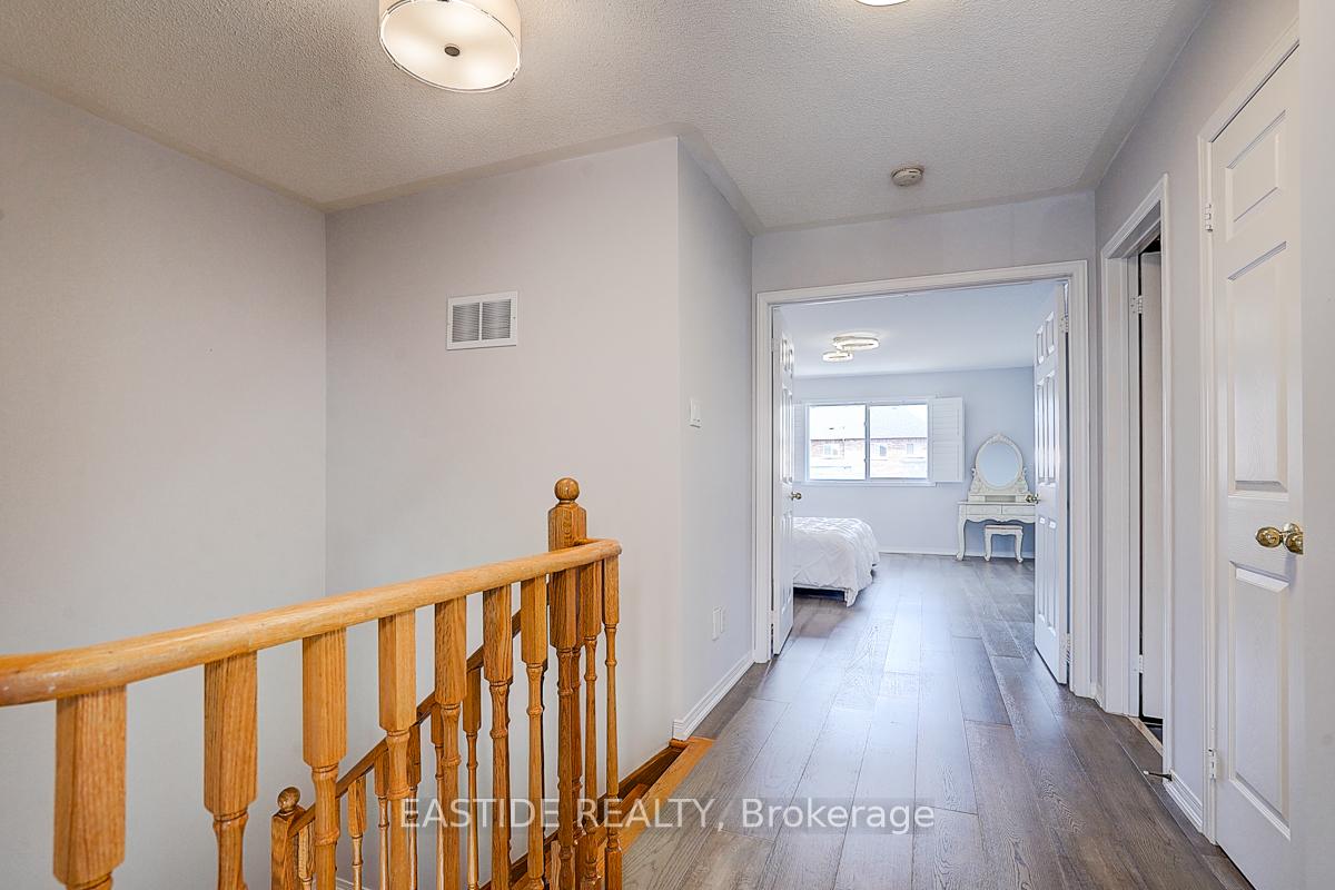 Photo 22 of 71 Andriana Crescent, Markham, Box Grove — HOMEH