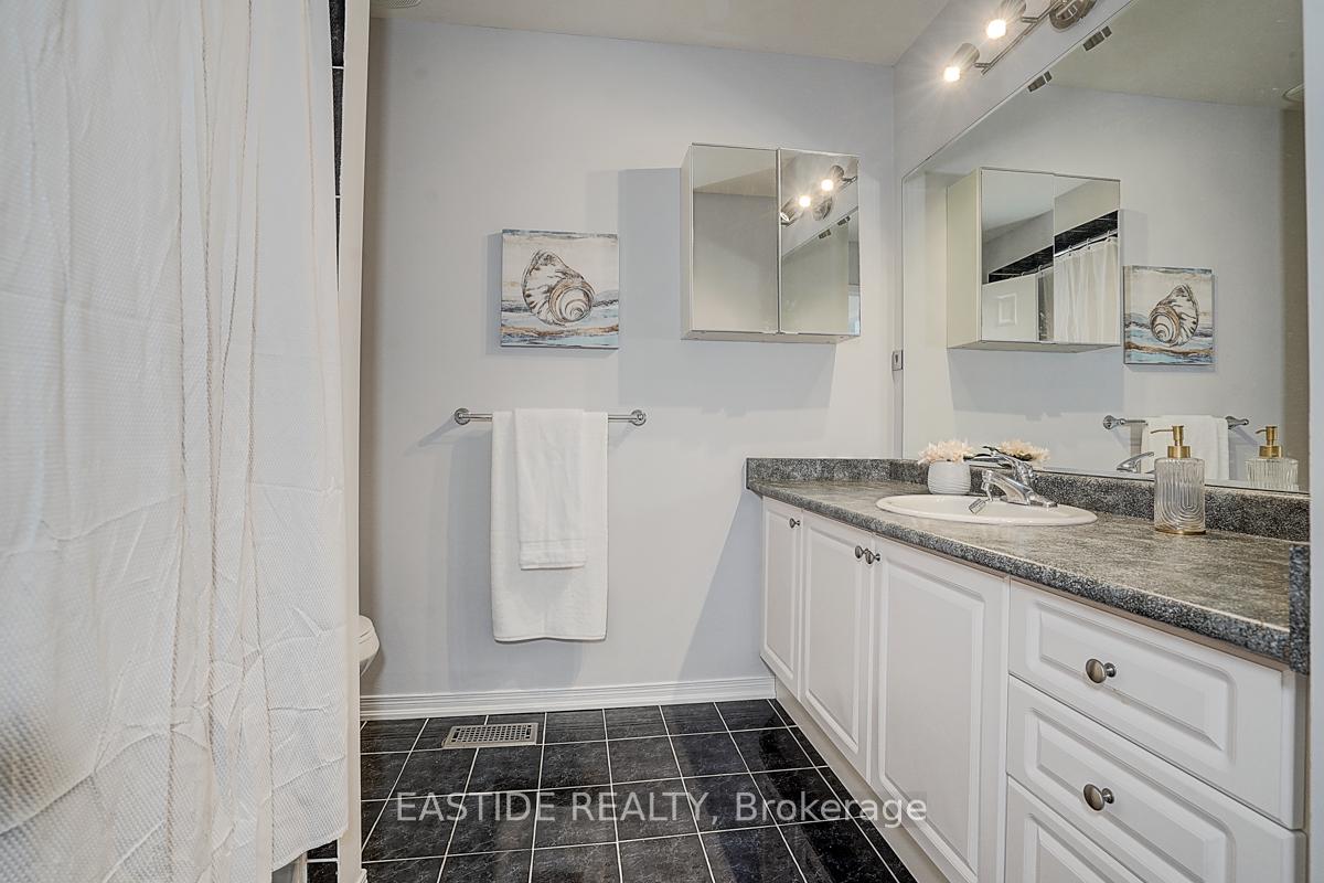 Photo 29 of 71 Andriana Crescent, Markham, Box Grove — HOMEH