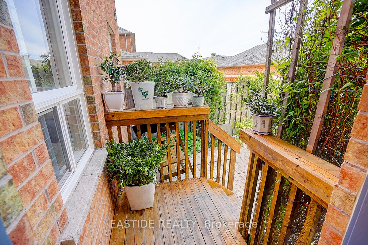 Photo 33 of 71 Andriana Crescent, Markham, Box Grove — HOMEH