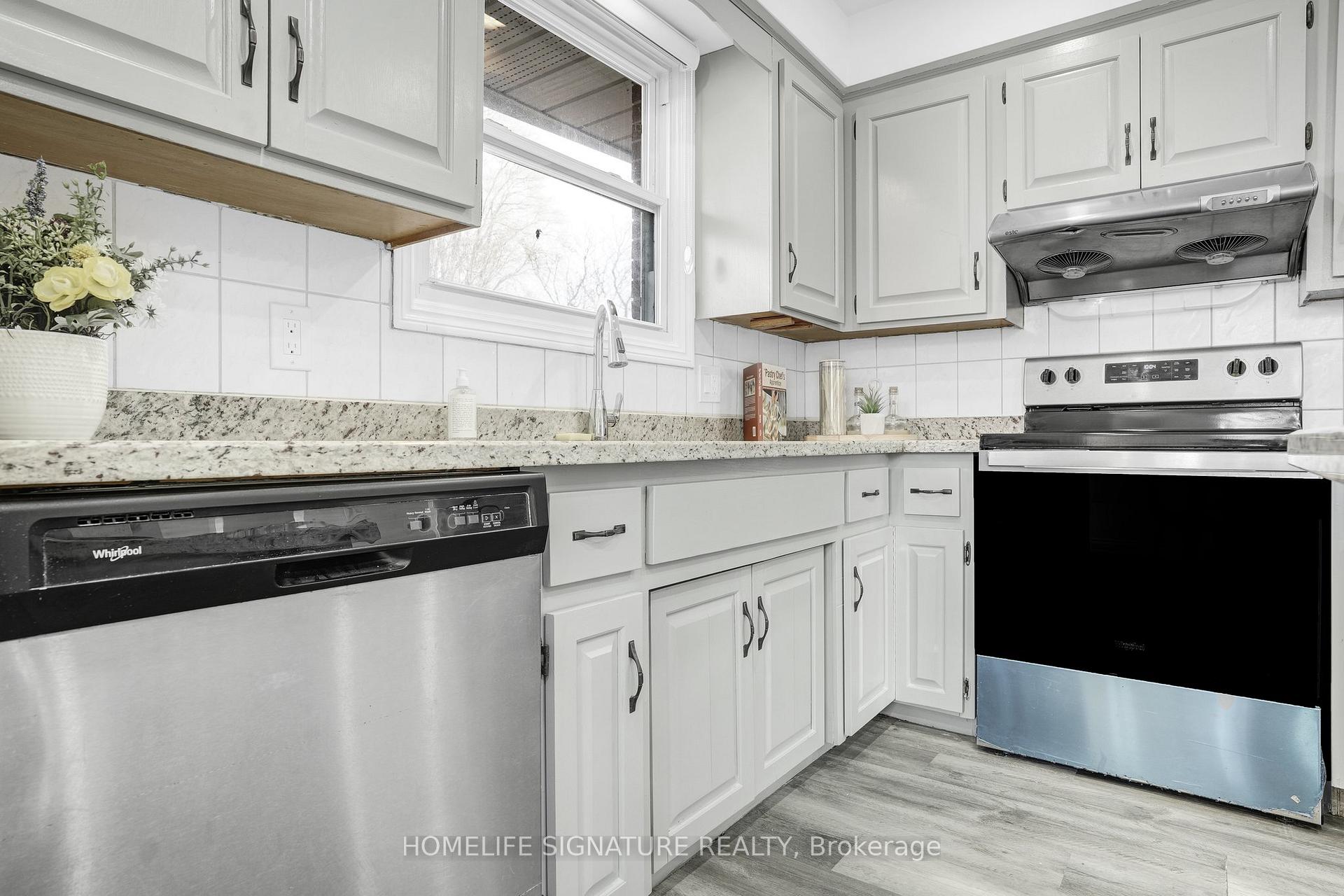 Photo 13 of 77 Orchard Mill Crescent, Kitchener, Lower Doon — HOMEH