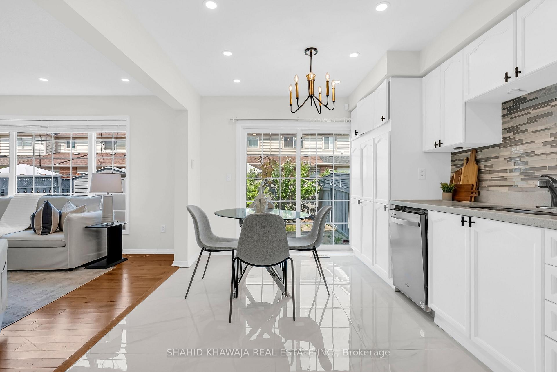 Photo 11 of 492 Collis Court, Milton, Clarke — HOMEH
