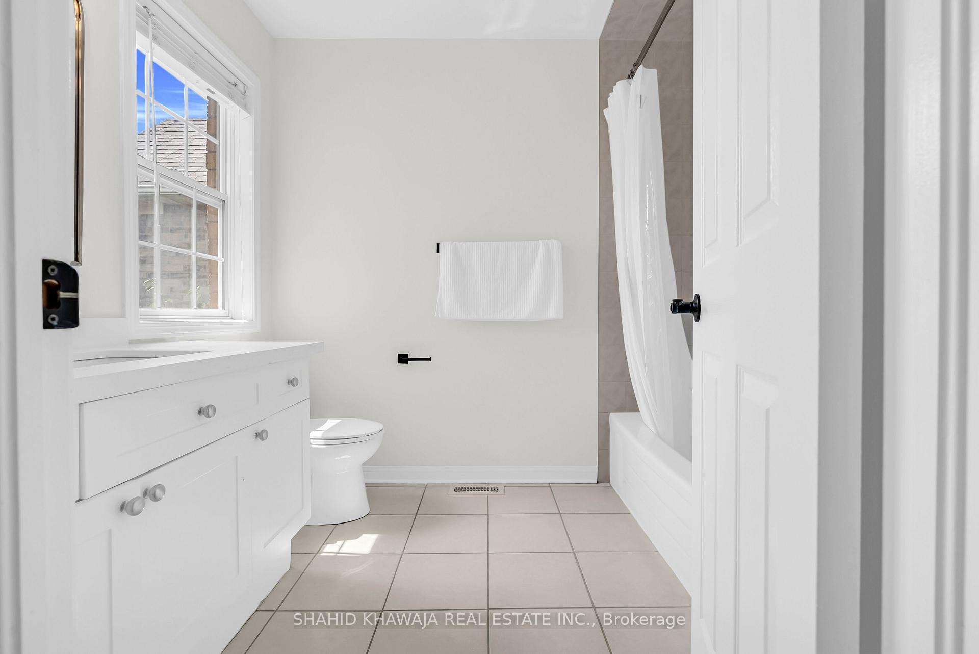 Photo 25 of 492 Collis Court, Milton, Clarke — HOMEH