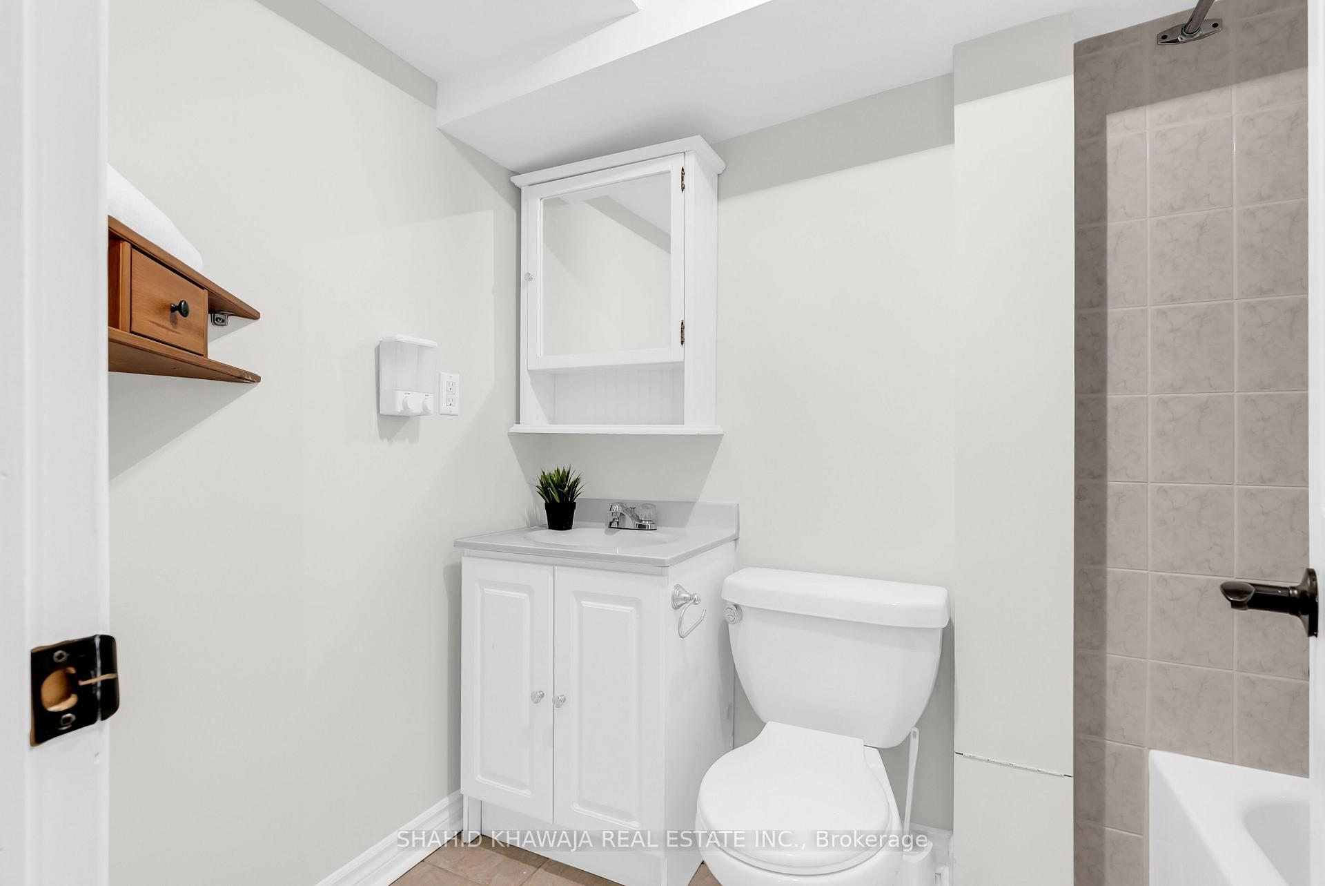 Photo 32 of 492 Collis Court, Milton, Clarke — HOMEH