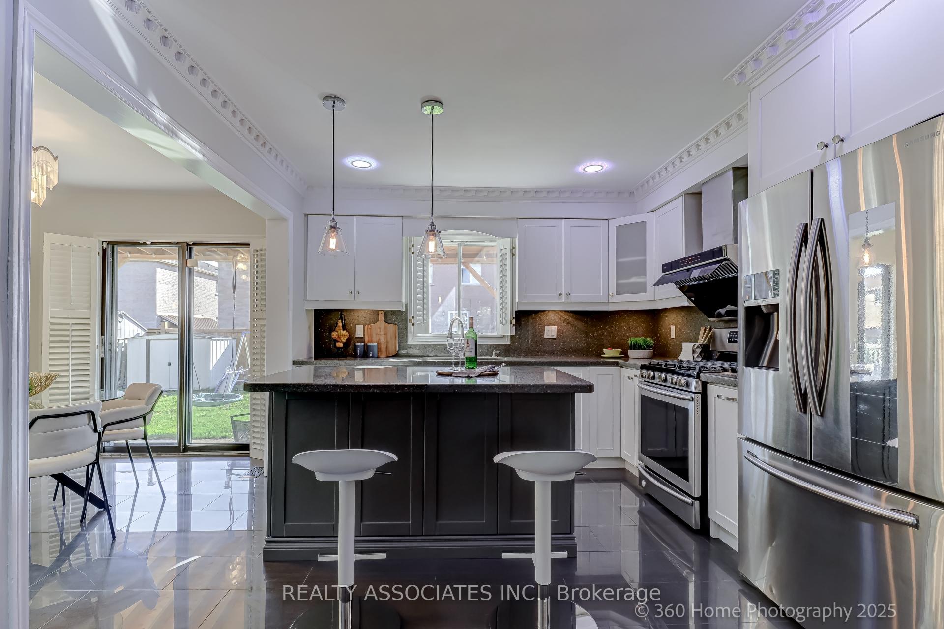 Photo 7 of 148 Cartmel Drive, Markham, Milliken Mills East — HOMEH