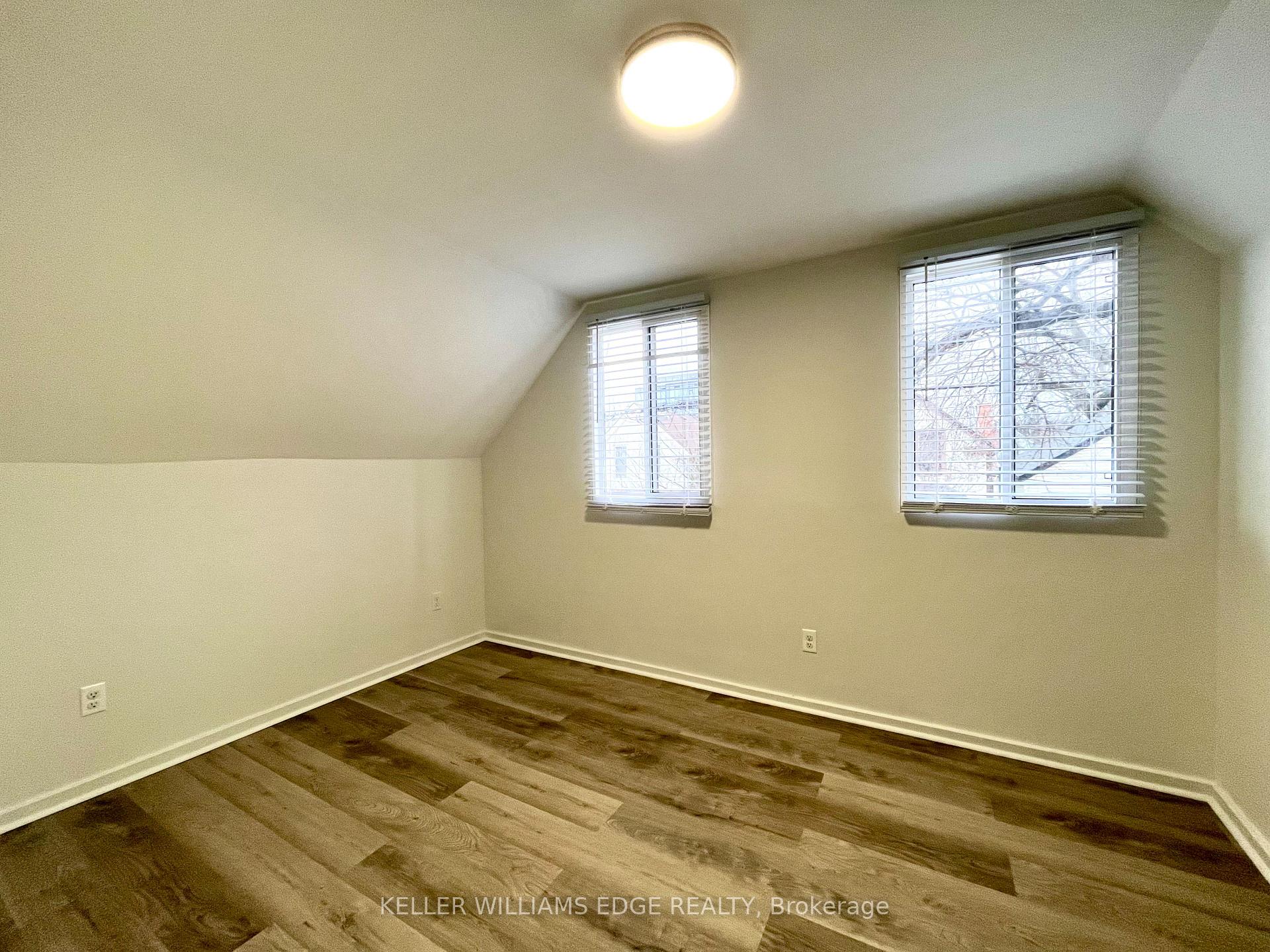 Photo 11 of 315 Hunter Street W, Hamilton, Kirkendall — HOMEH