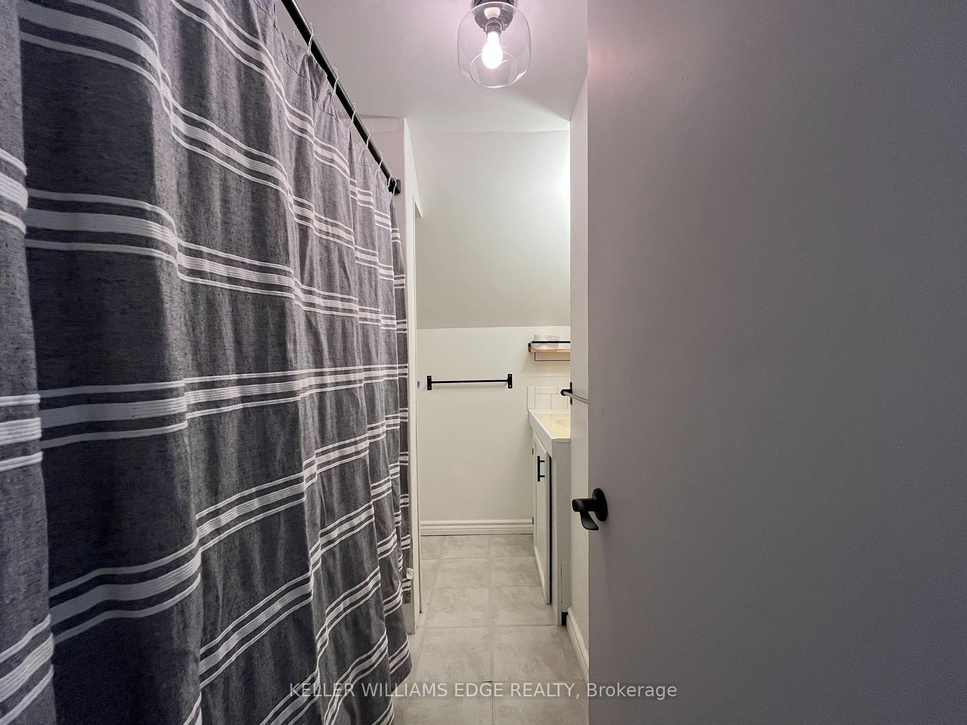 Photo 14 of 315 Hunter Street W, Hamilton, Kirkendall — HOMEH
