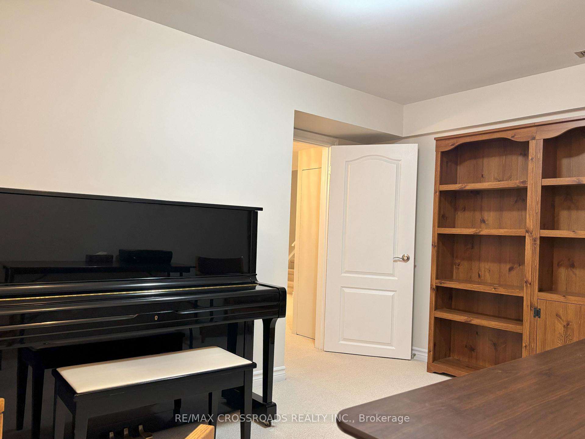 Photo 25 of 110 Halterwood Circle, Markham, Markville — HOMEH