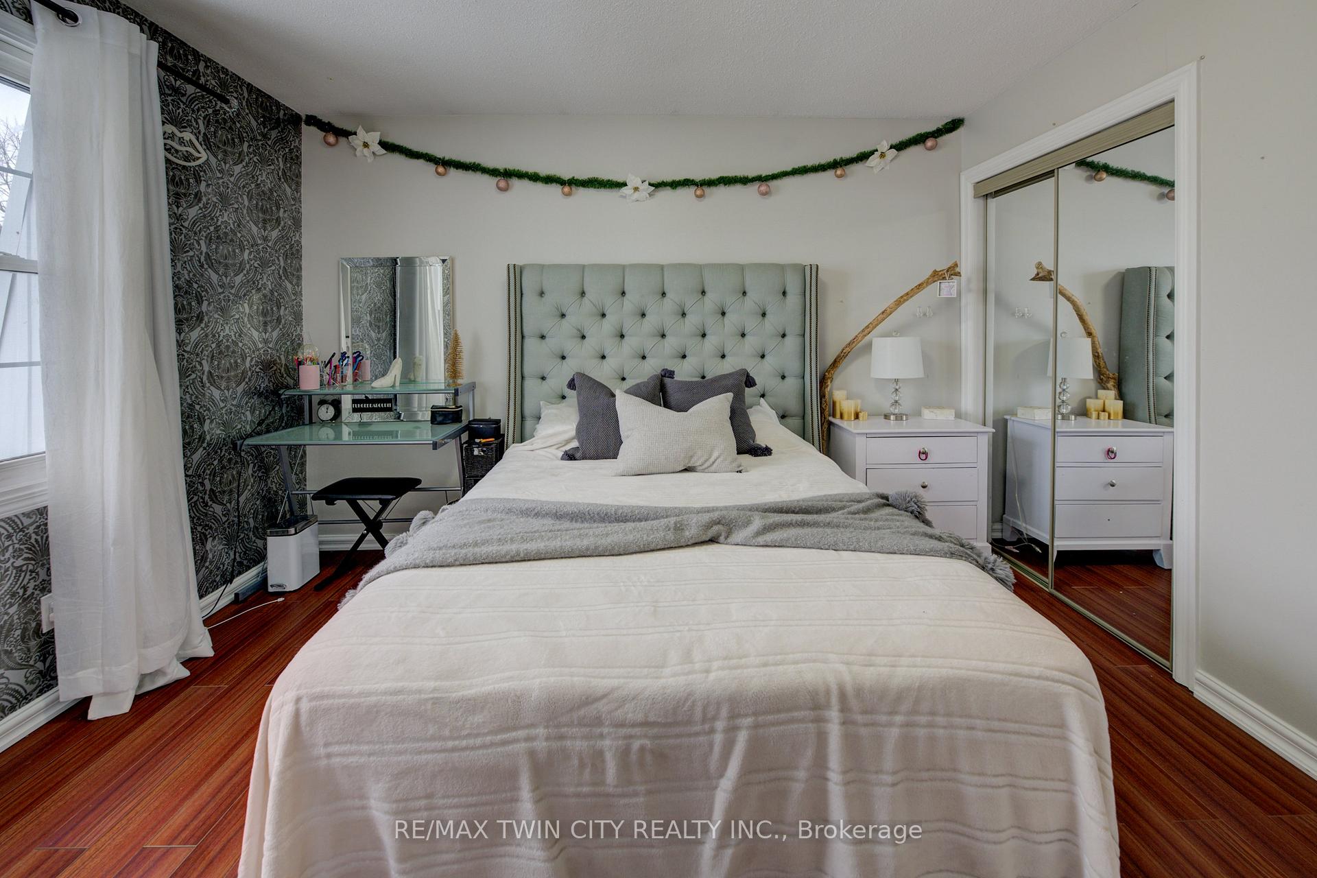 Photo 13 of 555 Westheights Drive, Kitchener — HOMEH