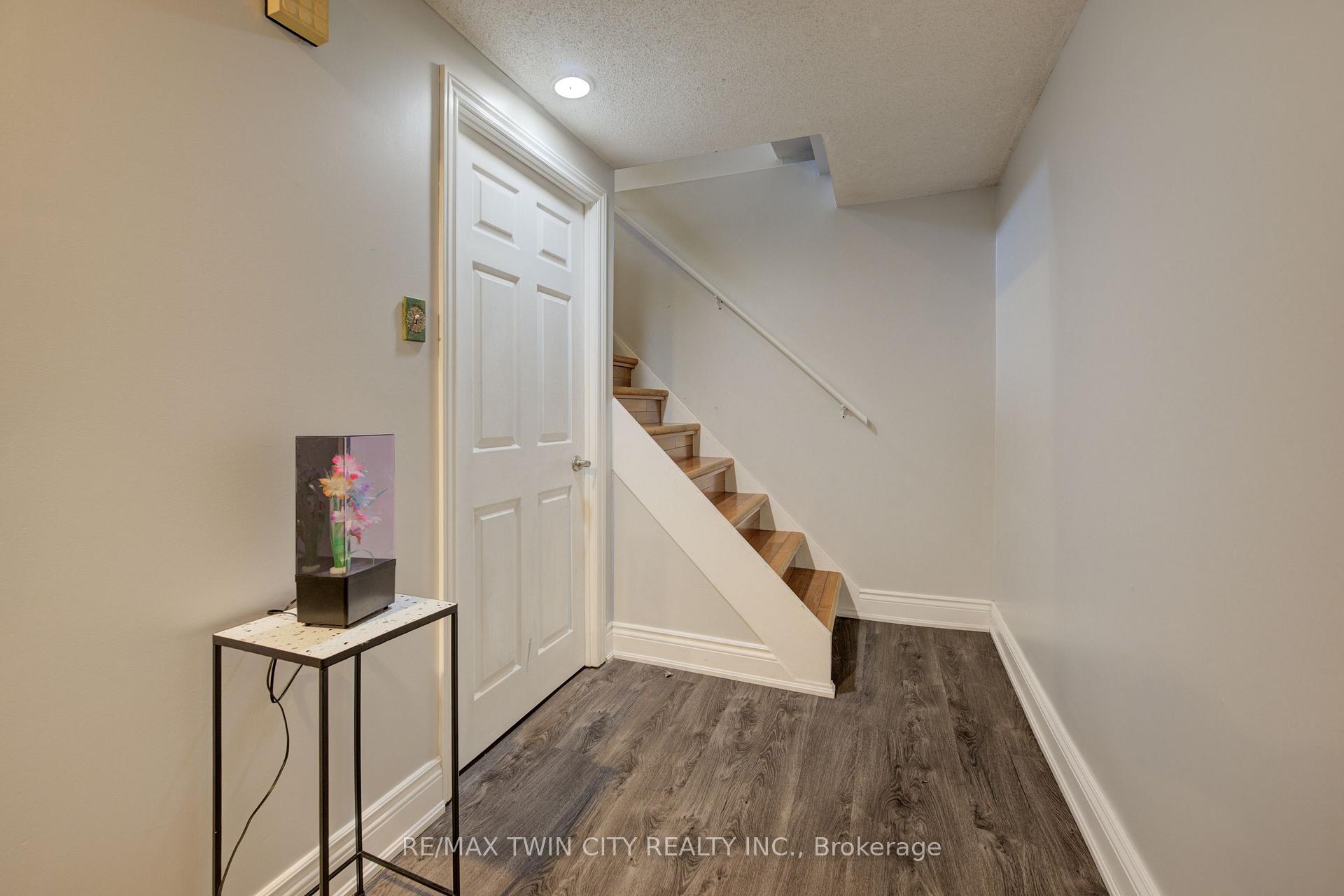 Photo 19 of 555 Westheights Drive, Kitchener — HOMEH