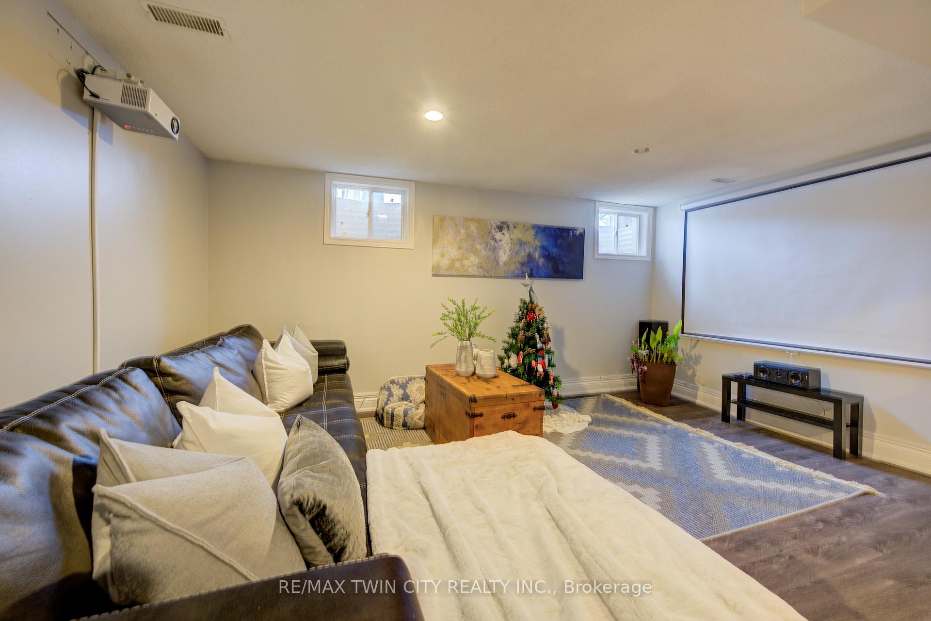 Photo 22 of 555 Westheights Drive, Kitchener — HOMEH