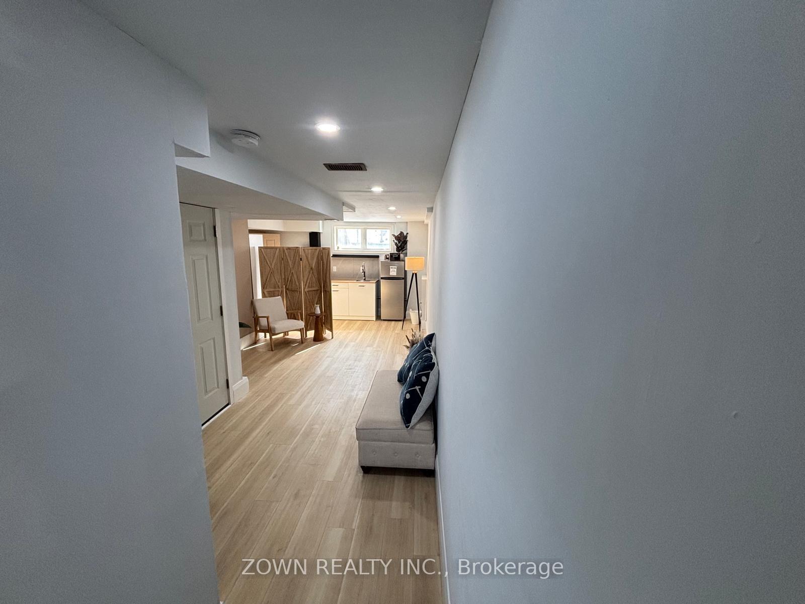Photo 2 of Unit Basement, 52 Crafter Crescent, Hamilton, Stoney Creek Mountain — HOMEH