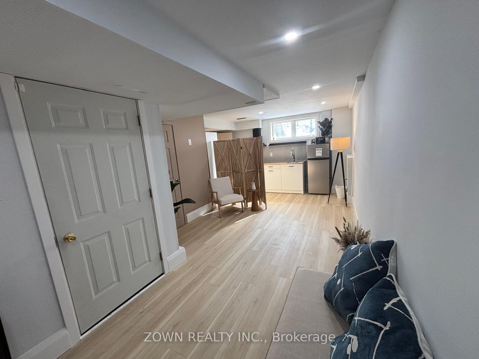 Photo 5 of Unit Basement, 52 Crafter Crescent, Hamilton, Stoney Creek Mountain — HOMEH