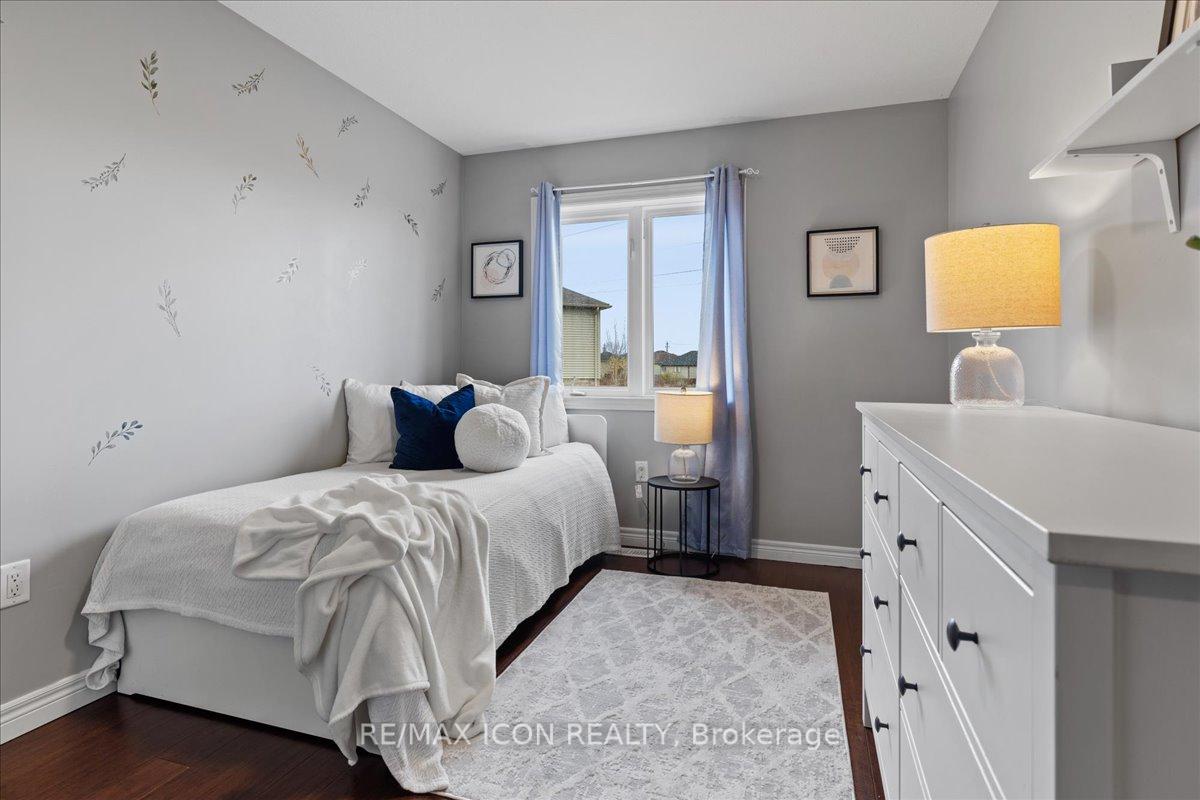 Photo 19 of 230 Greenwater Place, Kitchener, Doon South — HOMEH