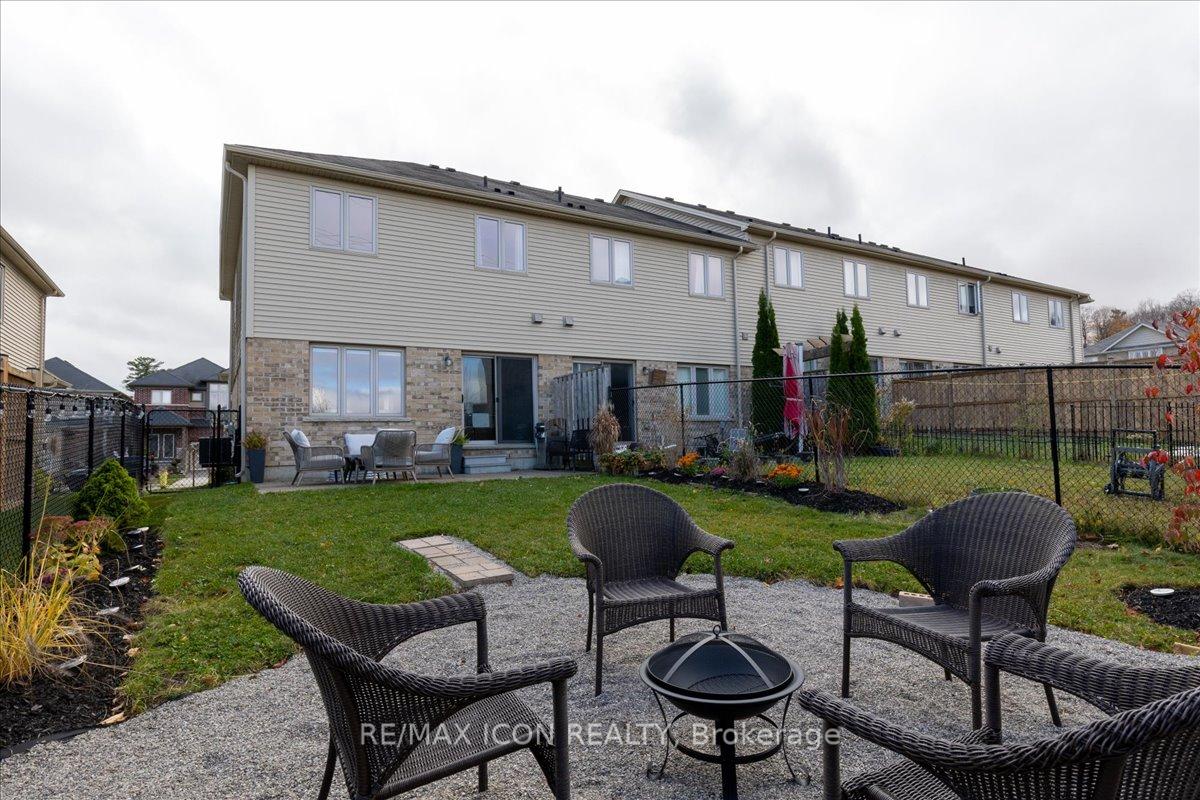 Photo 35 of 230 Greenwater Place, Kitchener, Doon South — HOMEH