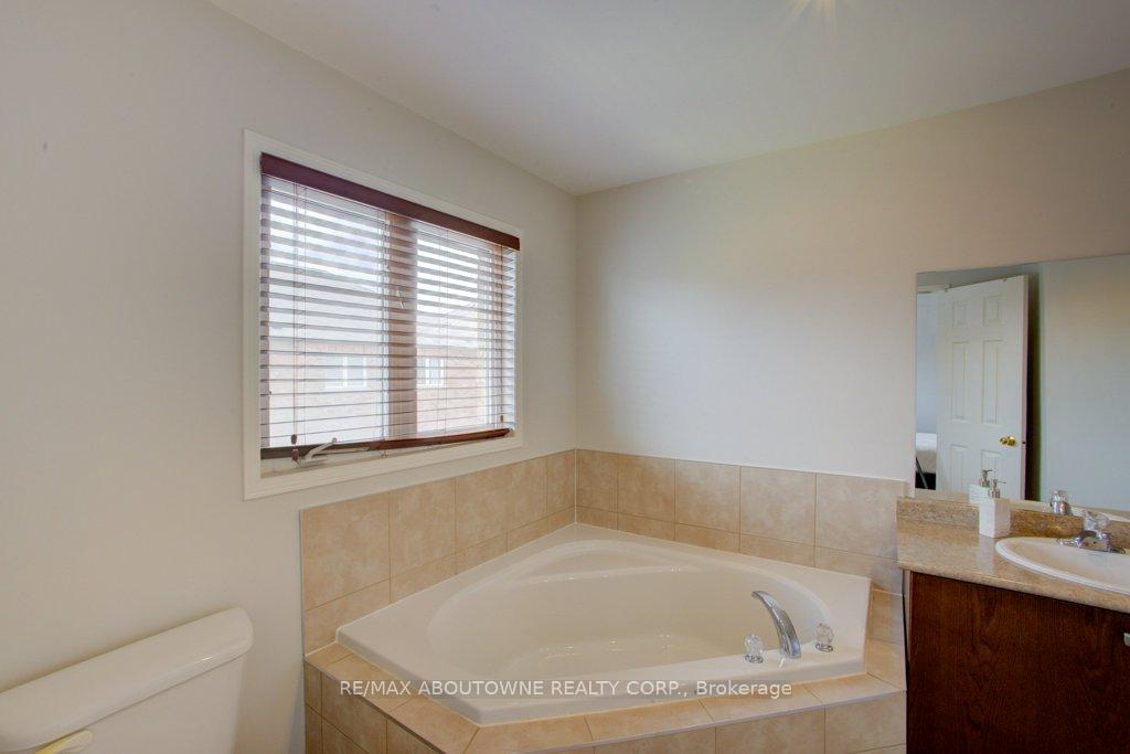 Photo 31 of 773 Shanks Heights, Milton, Coates — HOMEH