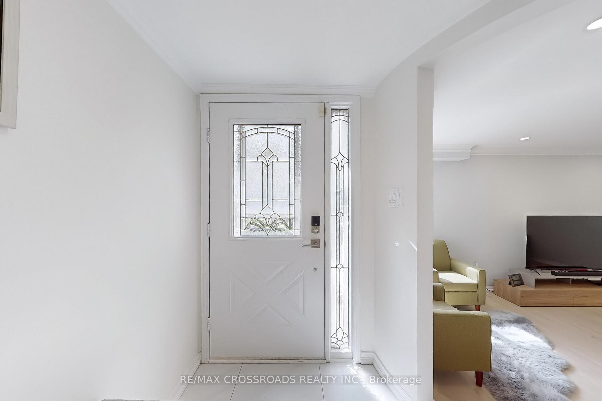 Photo 18 of 24 Dalecroft Circle, Markham, Unionville — HOMEH