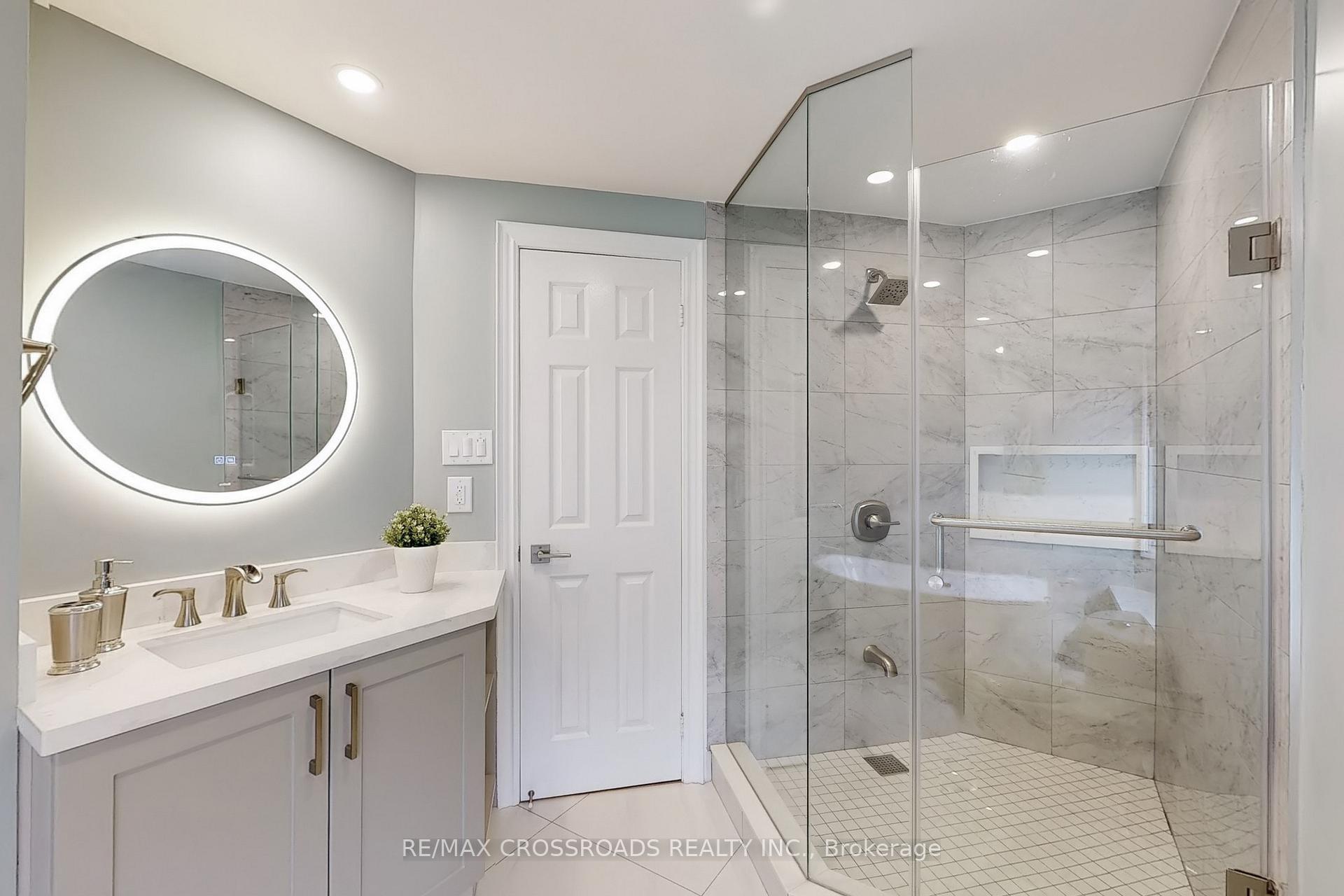 Photo 23 of 24 Dalecroft Circle, Markham, Unionville — HOMEH