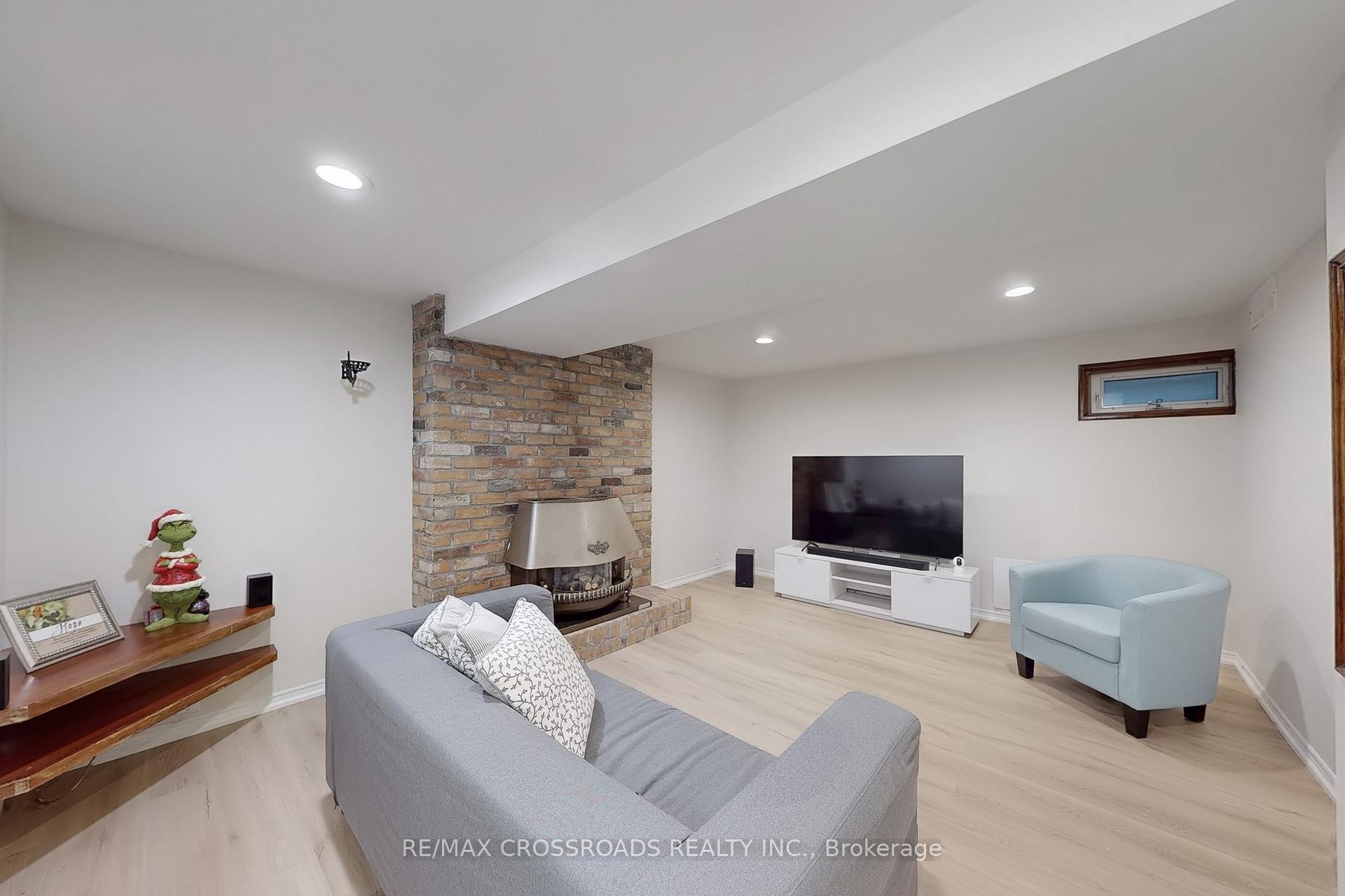 Photo 34 of 24 Dalecroft Circle, Markham, Unionville — HOMEH