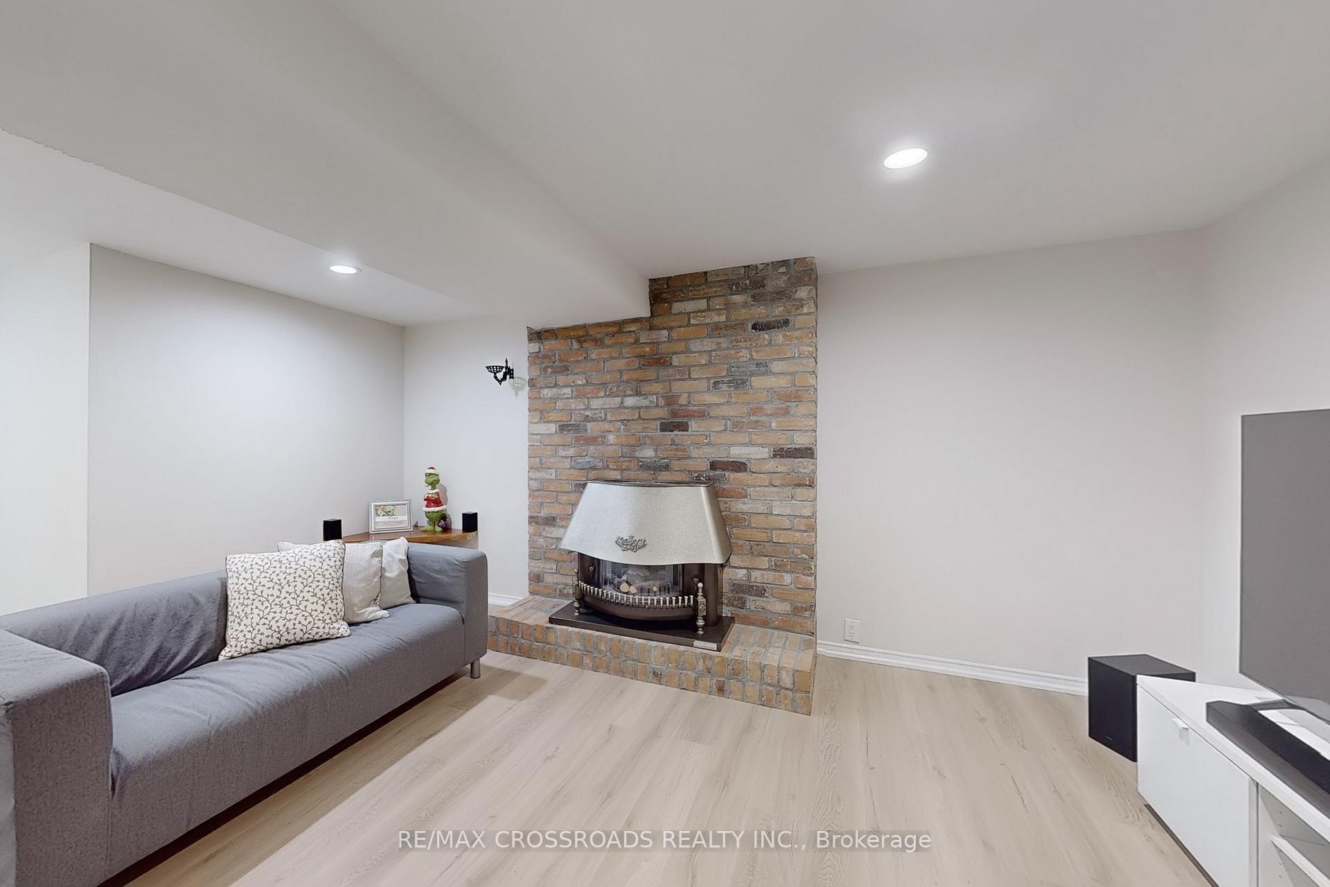 Photo 36 of 24 Dalecroft Circle, Markham, Unionville — HOMEH