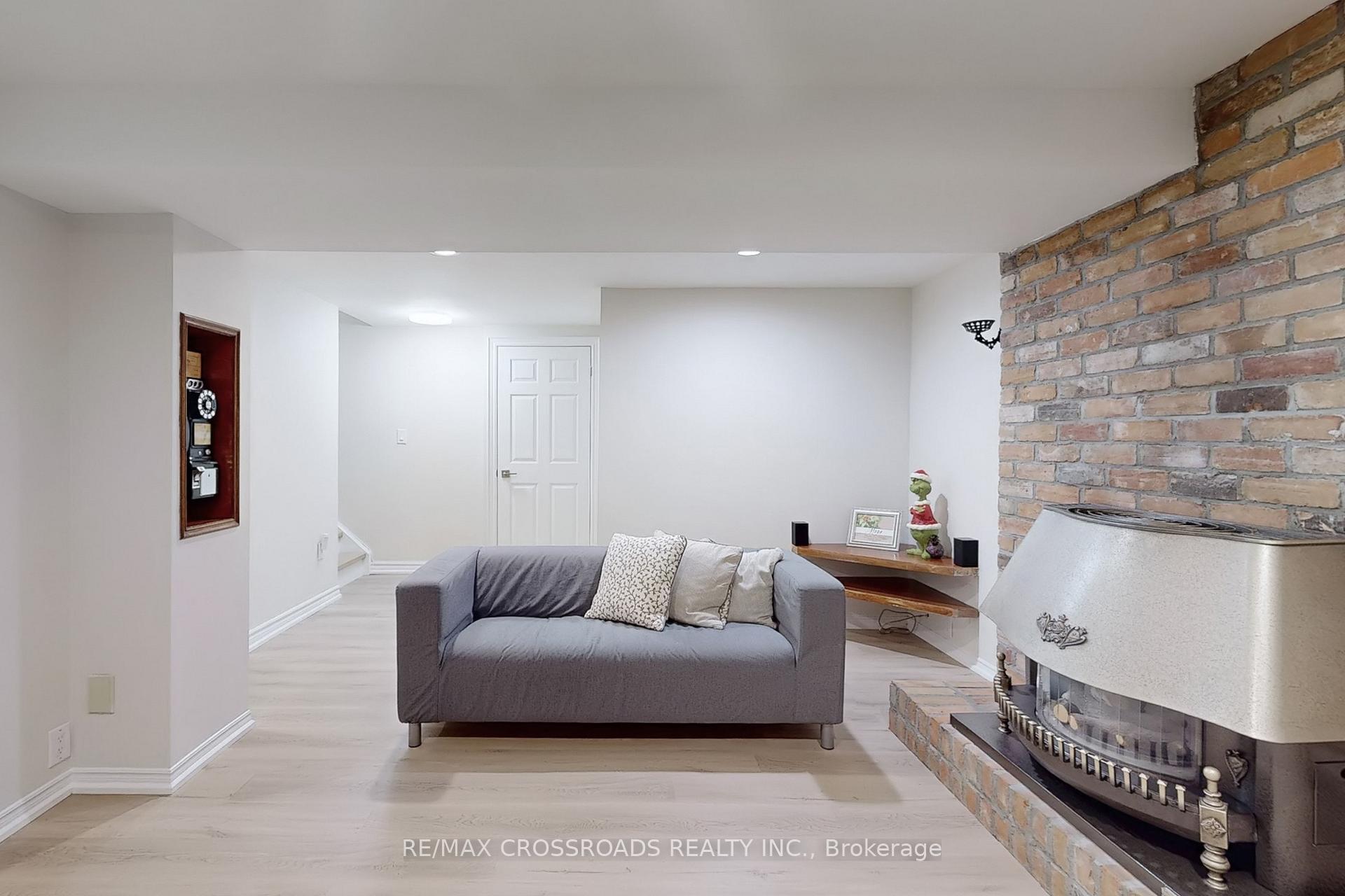 Photo 37 of 24 Dalecroft Circle, Markham, Unionville — HOMEH