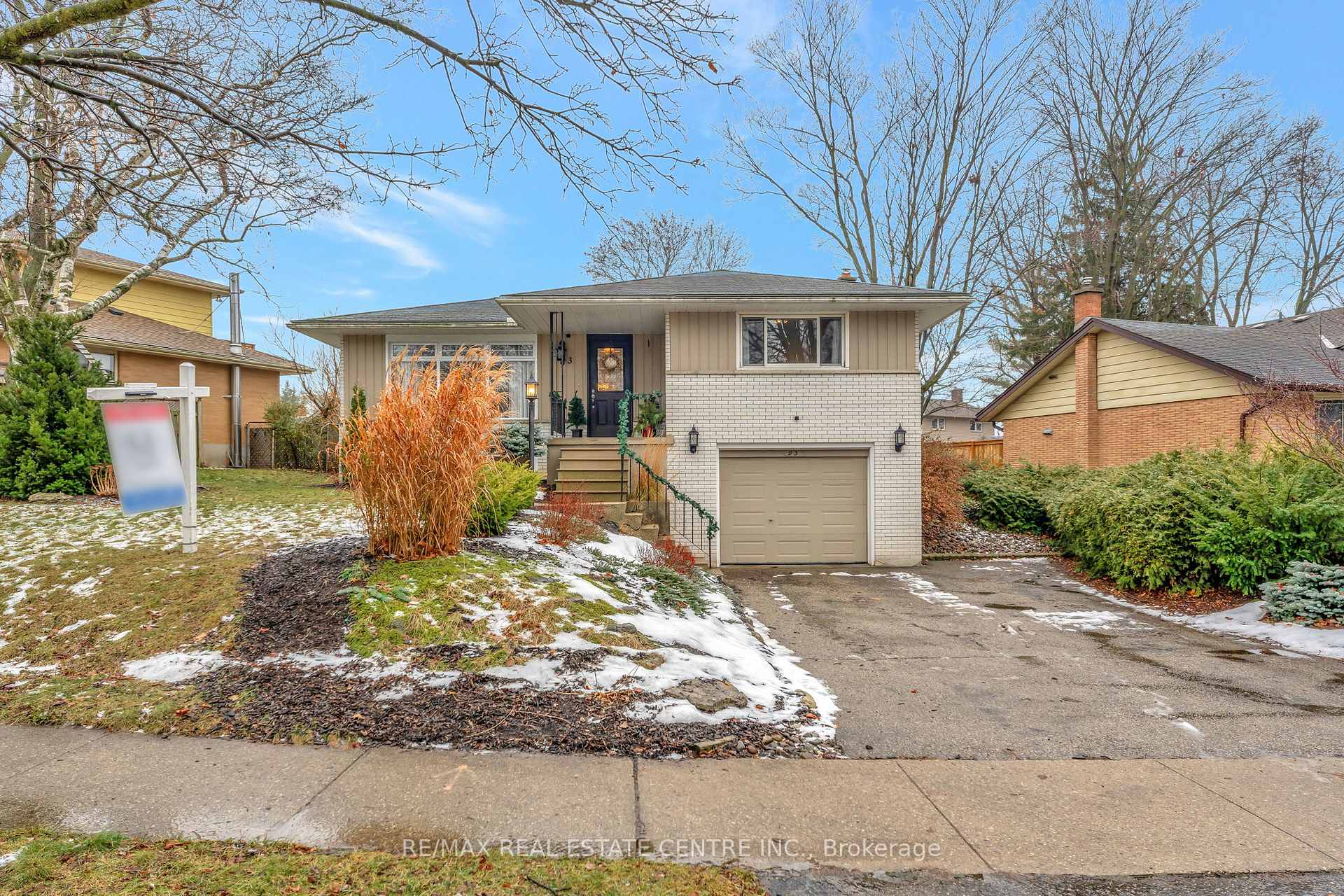 Photo 3 of 93 Crosby Drive, Kitchener — HOMEH