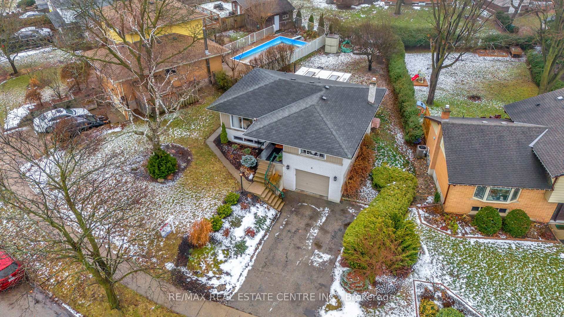 Photo 10 of 93 Crosby Drive, Kitchener — HOMEH