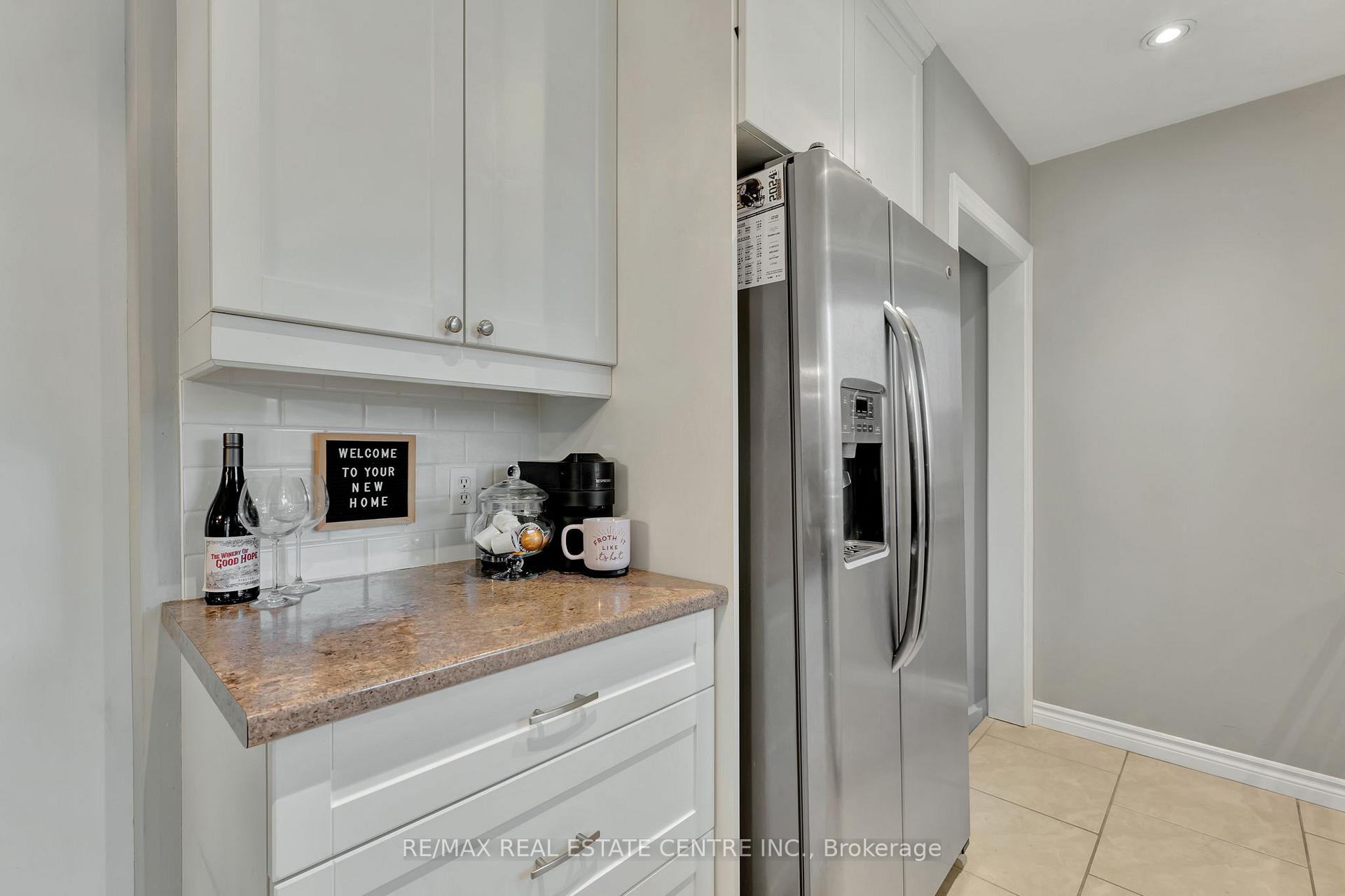Photo 15 of 93 Crosby Drive, Kitchener — HOMEH