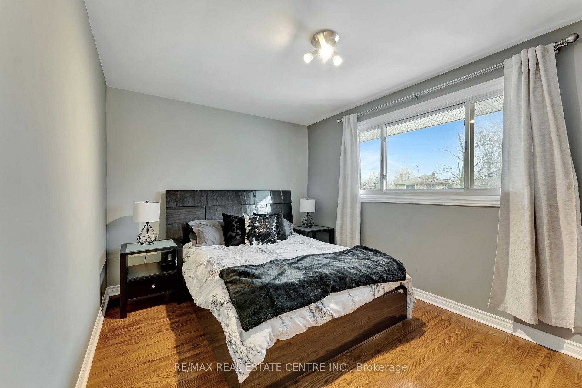 Photo 21 of 93 Crosby Drive, Kitchener — HOMEH