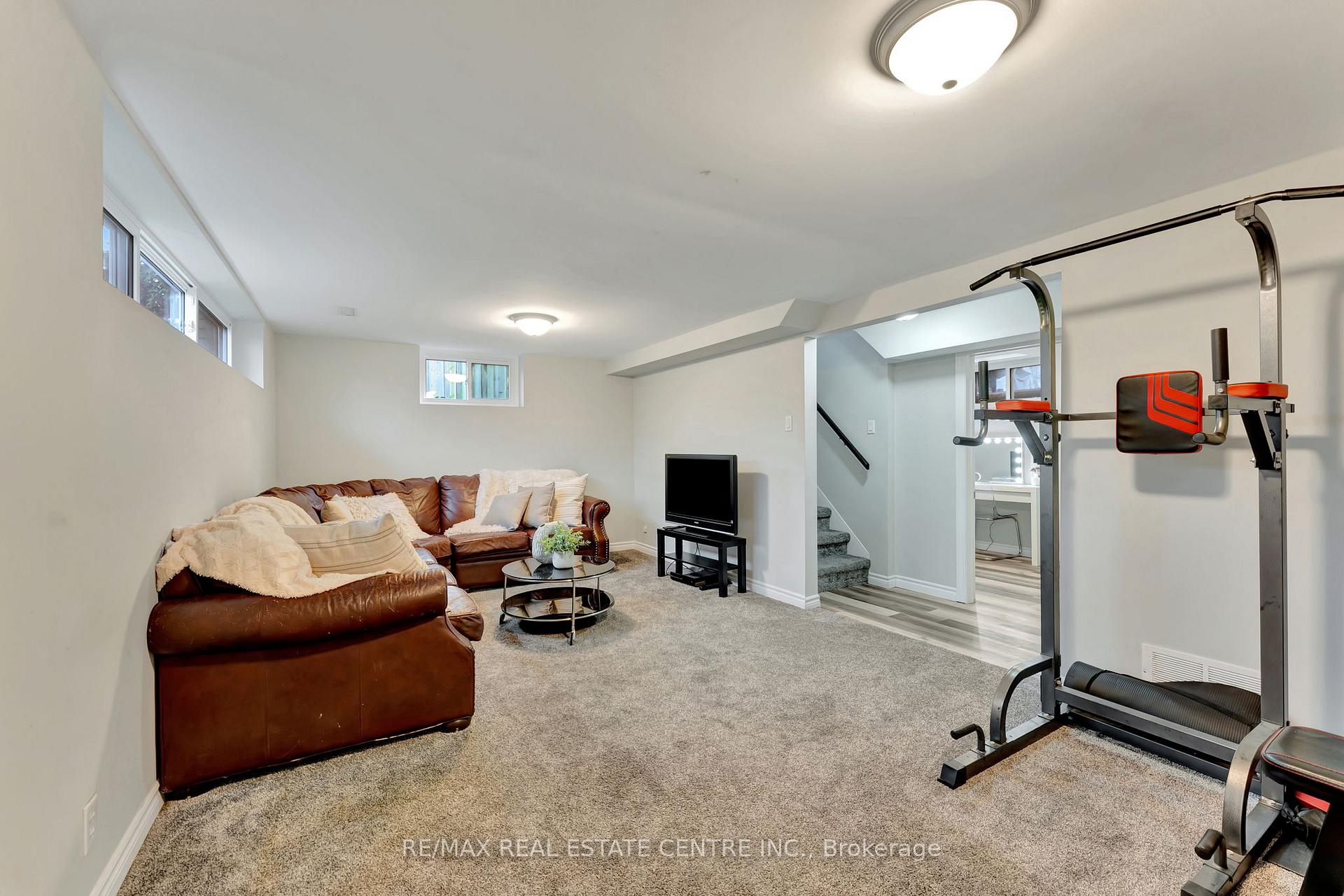 Photo 27 of 93 Crosby Drive, Kitchener — HOMEH