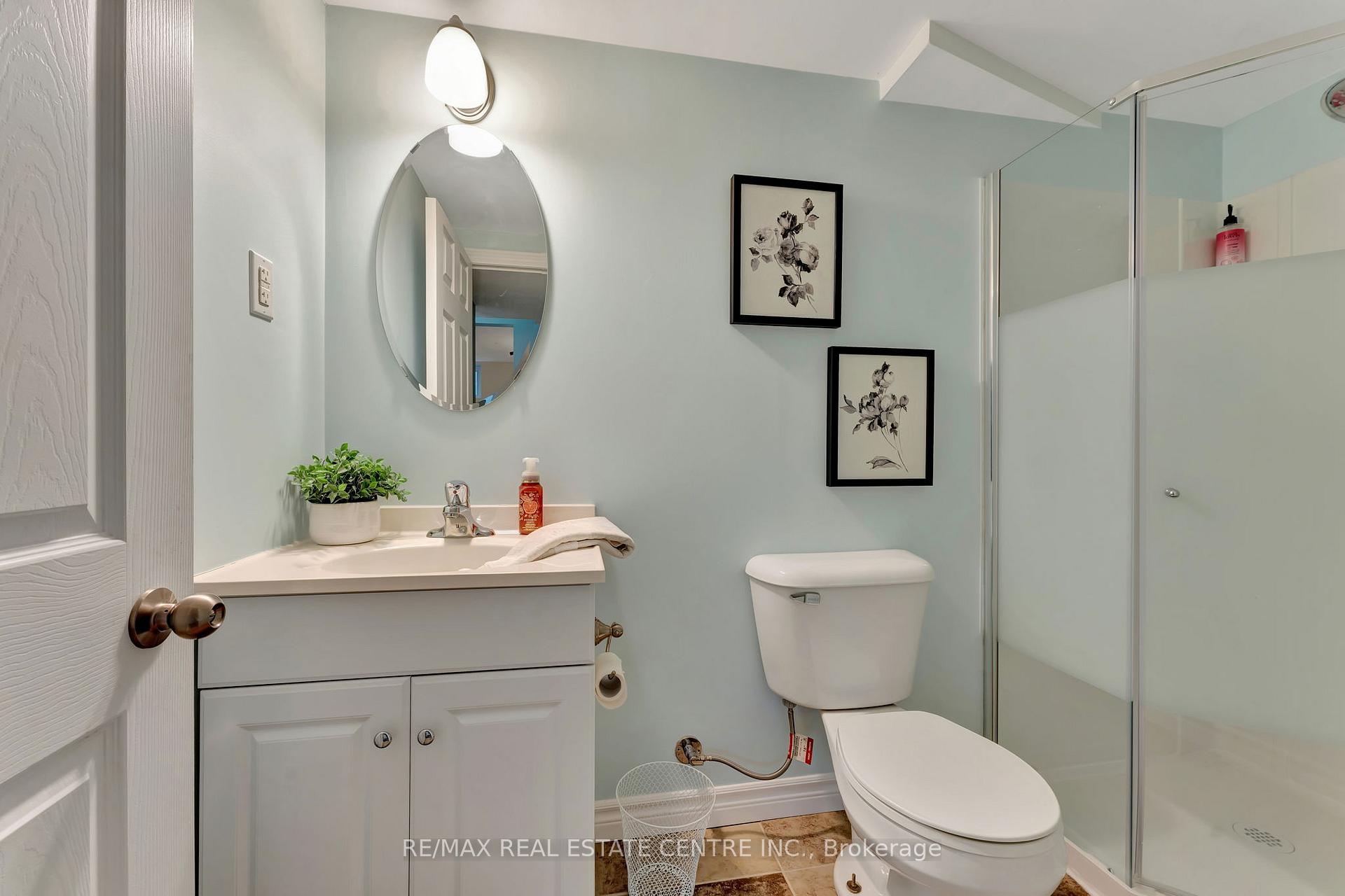 Photo 29 of 93 Crosby Drive, Kitchener — HOMEH