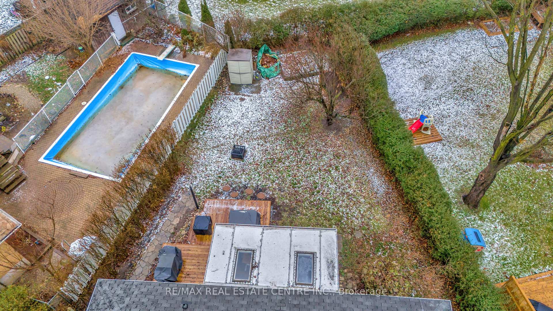 Photo 37 of 93 Crosby Drive, Kitchener — HOMEH